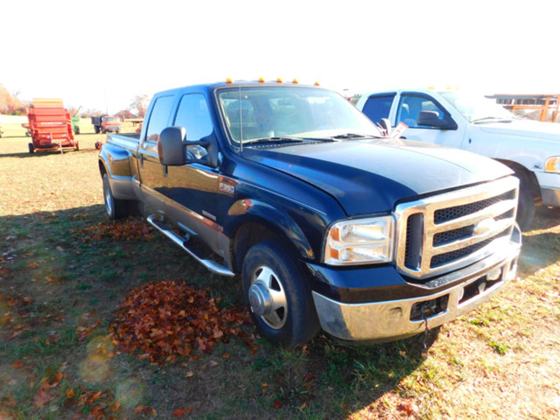 2003 Ford F350 Lariat Dually Pickup, Diesel, crew cab, VIN 1FTWW32P53EC60311 - Image 2 of 4