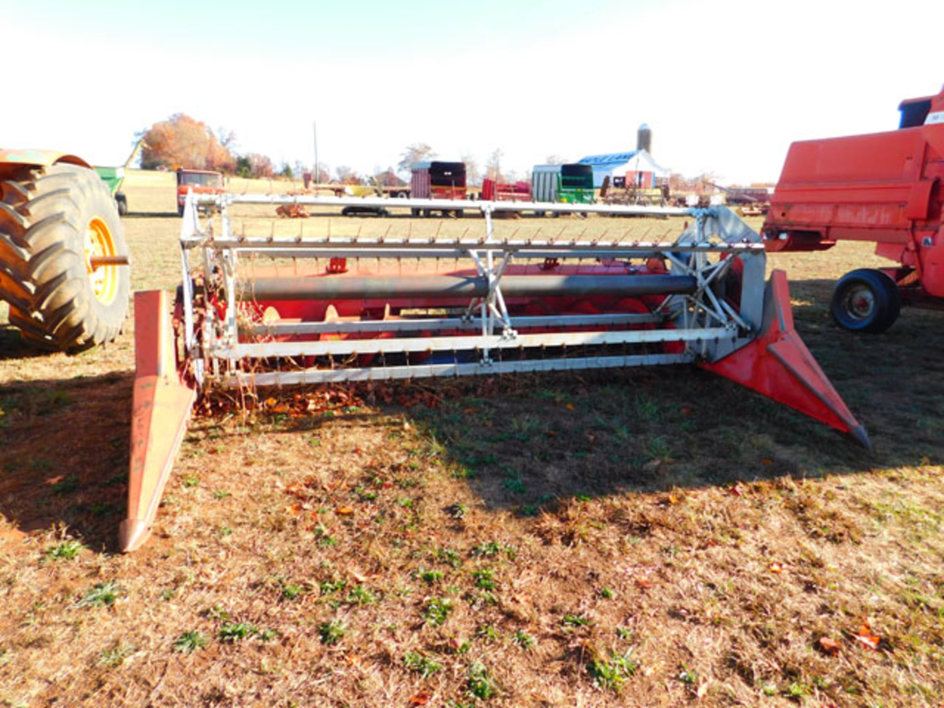 Massey Ferguson Grain head Model MF1143, s/n 2739081297 - Image 2 of 2