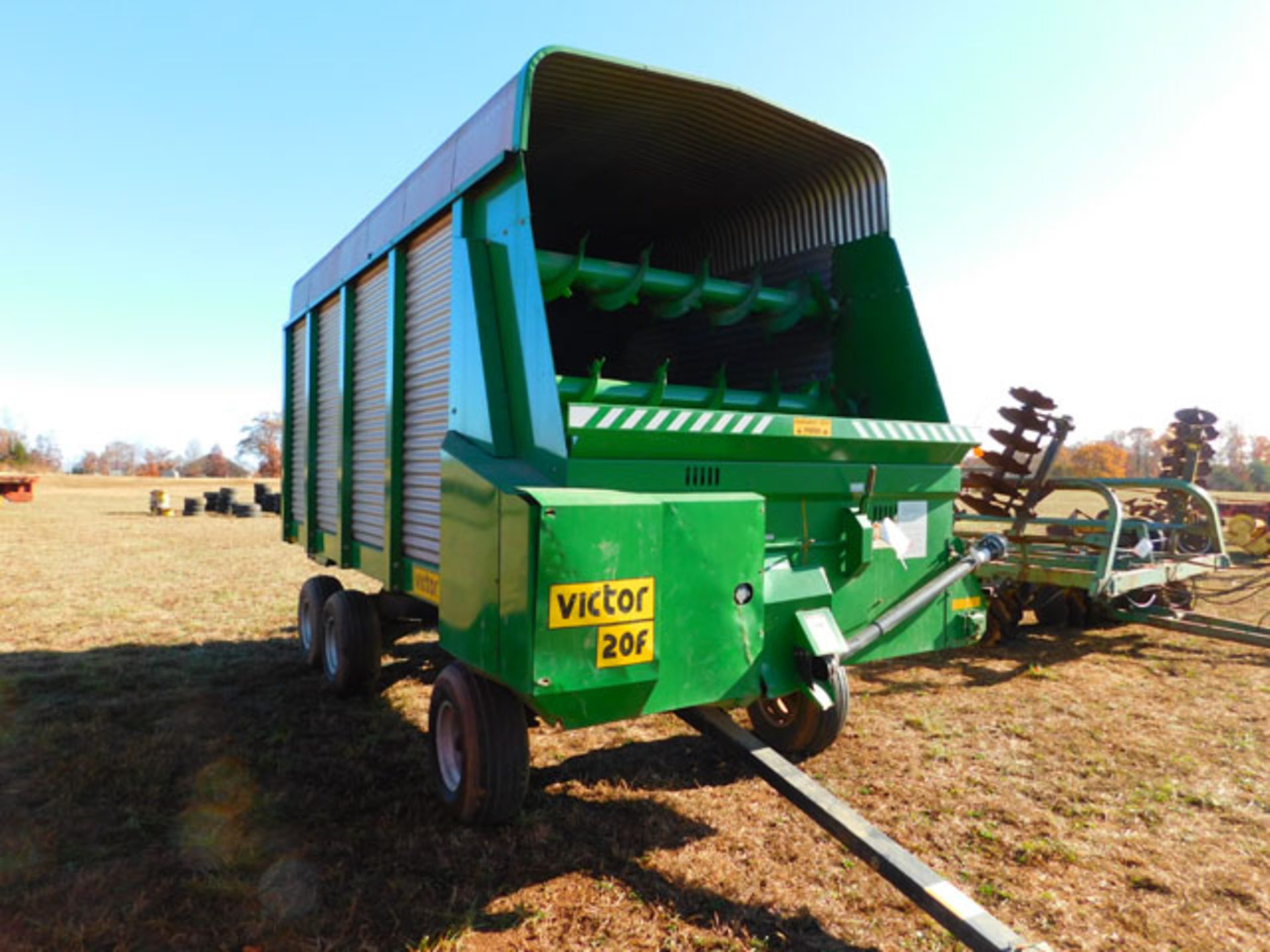 Victor 20F Sileage Wagon, Mdl 20F-16, Hydraulic Side Unload s/n 16-03832 - Image 2 of 3