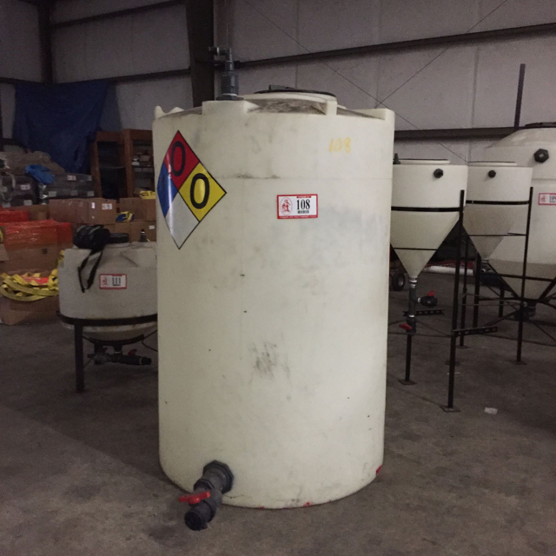 Snyder Industries 550-Gallon Poly Tank