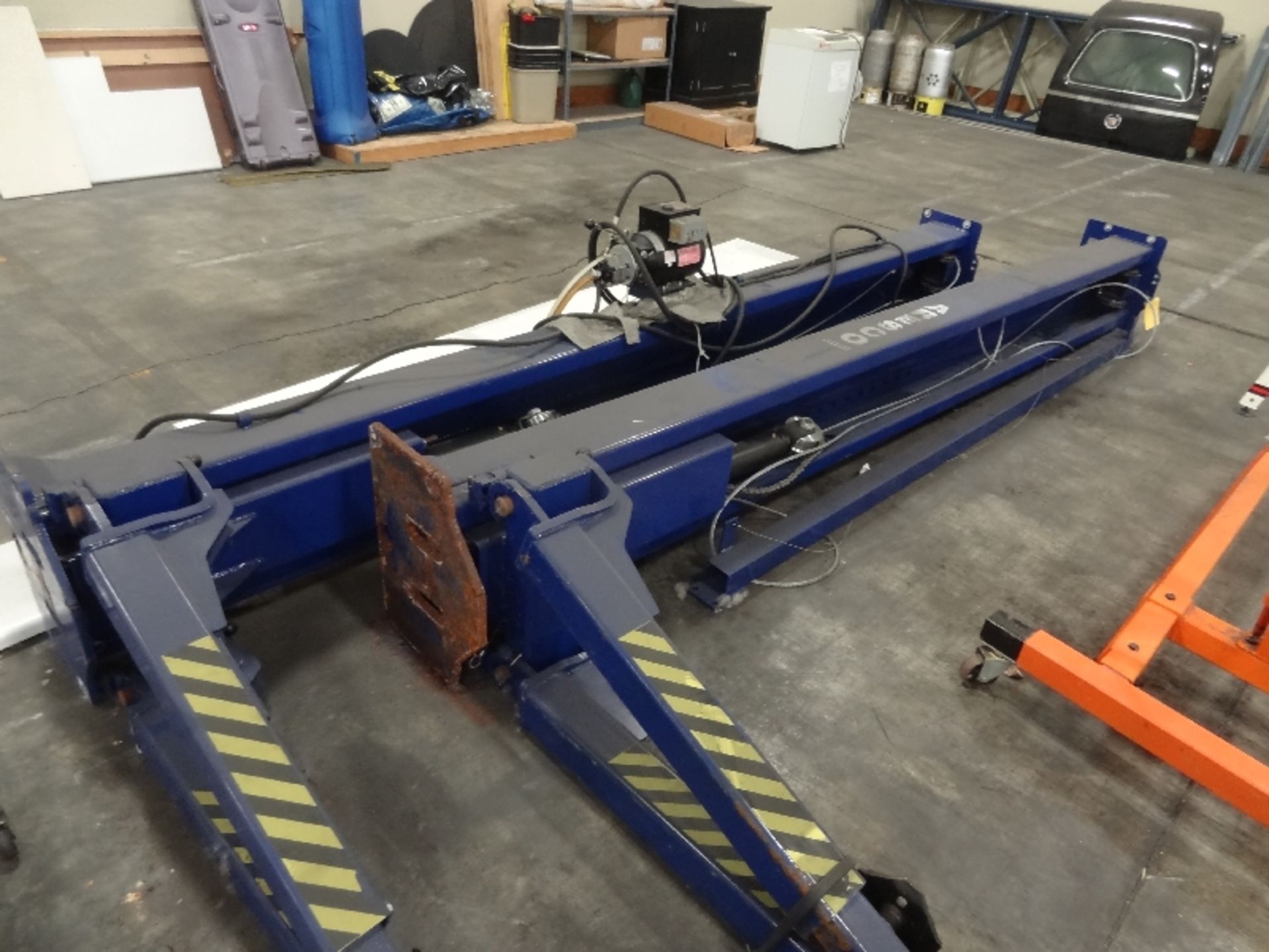 Aresco Hydraulic Car Lift, Model GPO-10