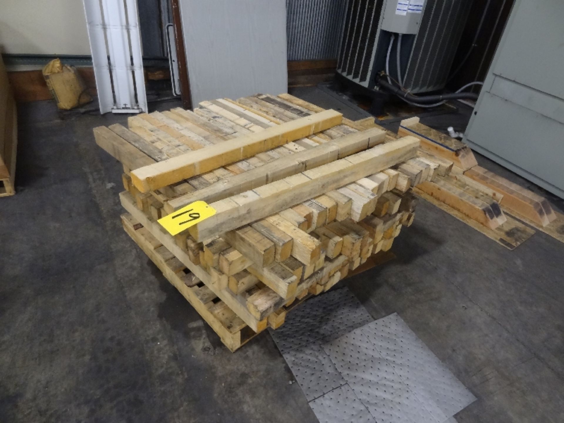 (1) Pallet of 4' pieces of wood