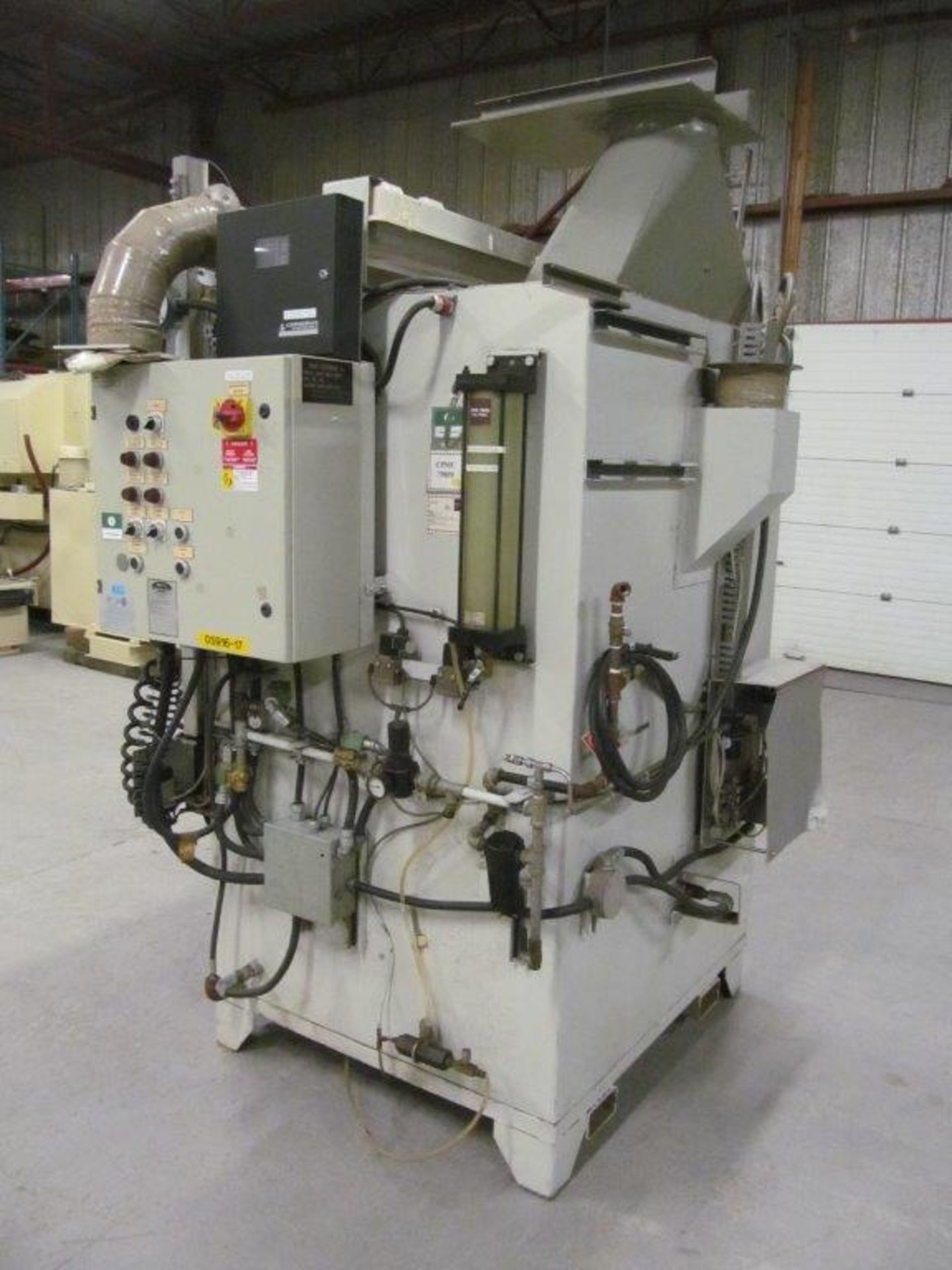 CLEANING SPRAY BOOTH MODEL MC98-062, ELECTRICS: 575V / 3PH / 60C, CONDITION UNKNOWN - Image 5 of 11