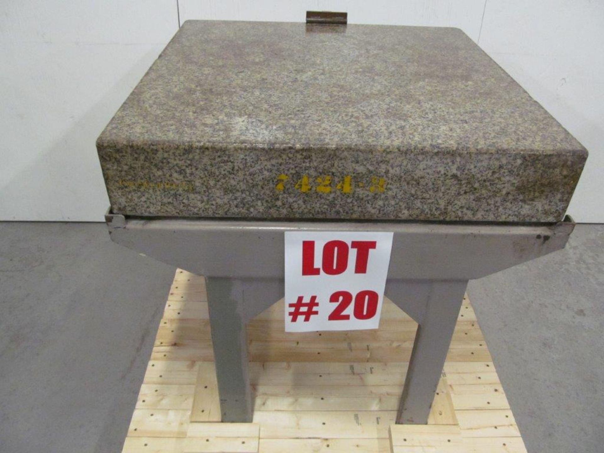 GRANITE SURFACE TABLE 36" X 36" X 6-1/4"