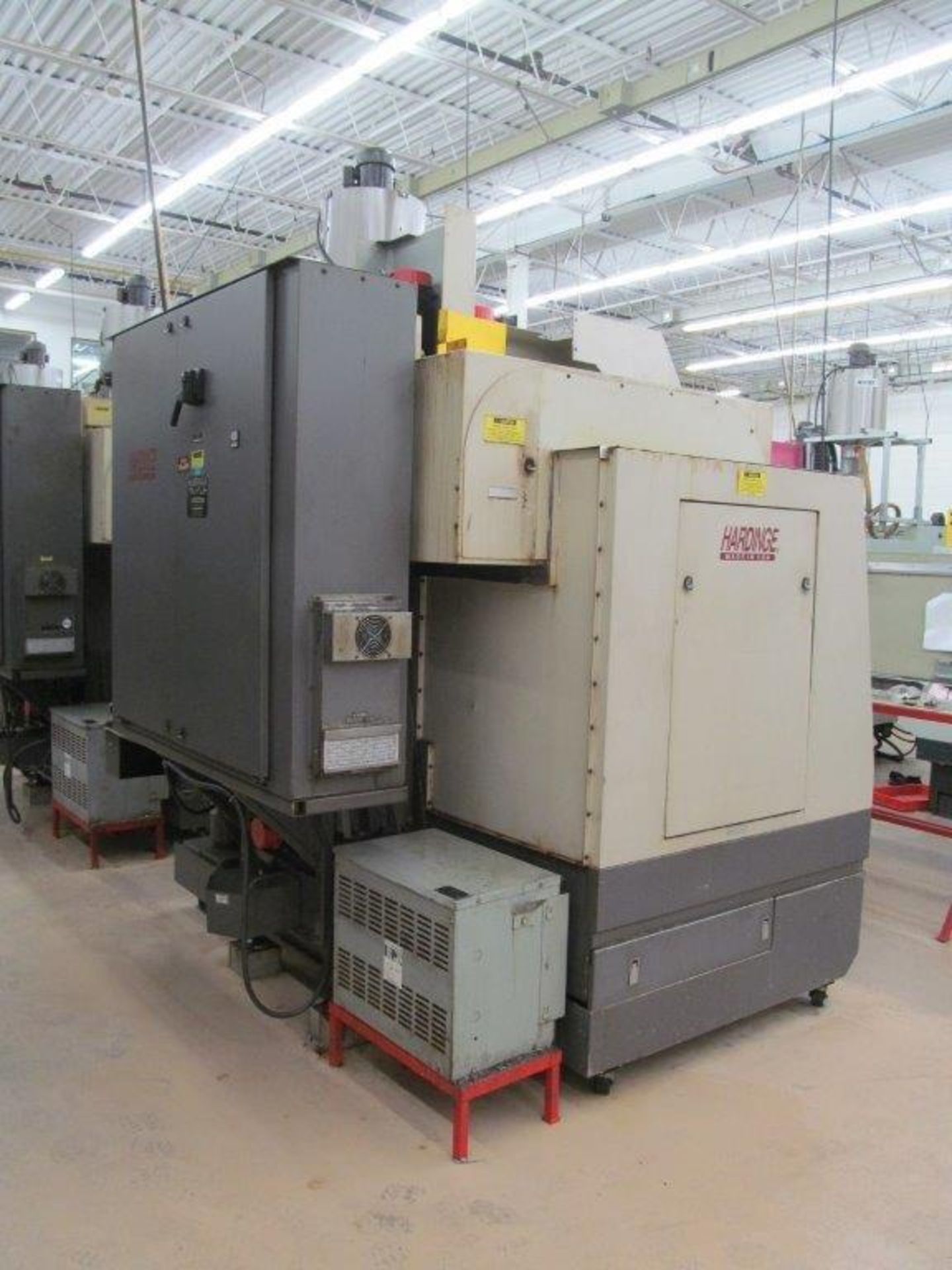 HARDINGE CONQUEST VMC 700 (MFG. IN USA) FANUC 18M CNC CONTROL - Image 4 of 9