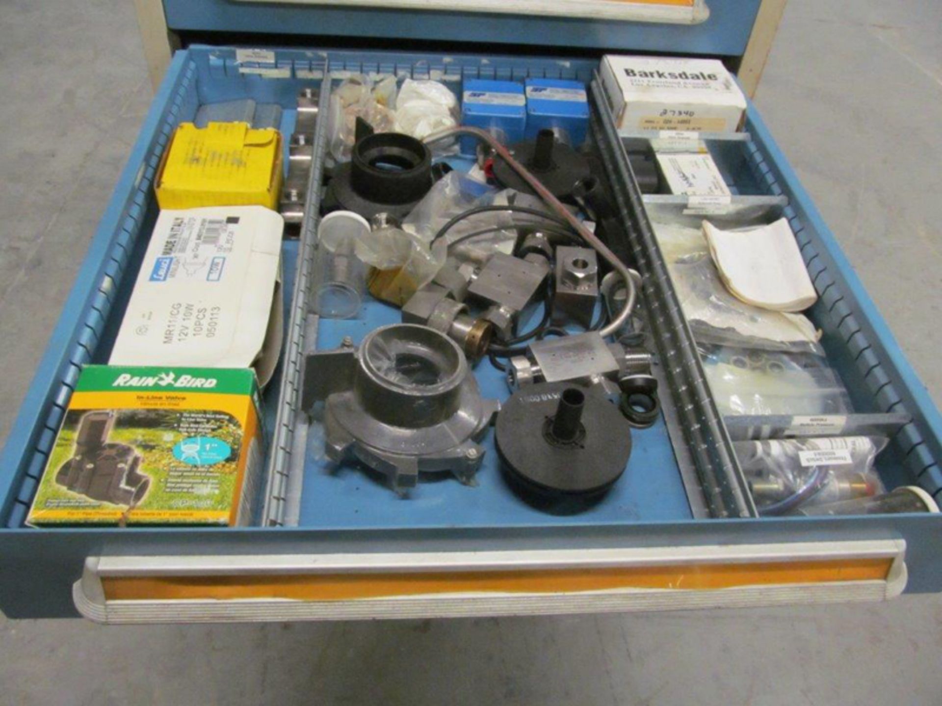 ASSORTED SPARE PARTS FOR JET EDGE HIGH PRESSURE PUMPS + LOT #1A, C/W CABINET - Image 4 of 7