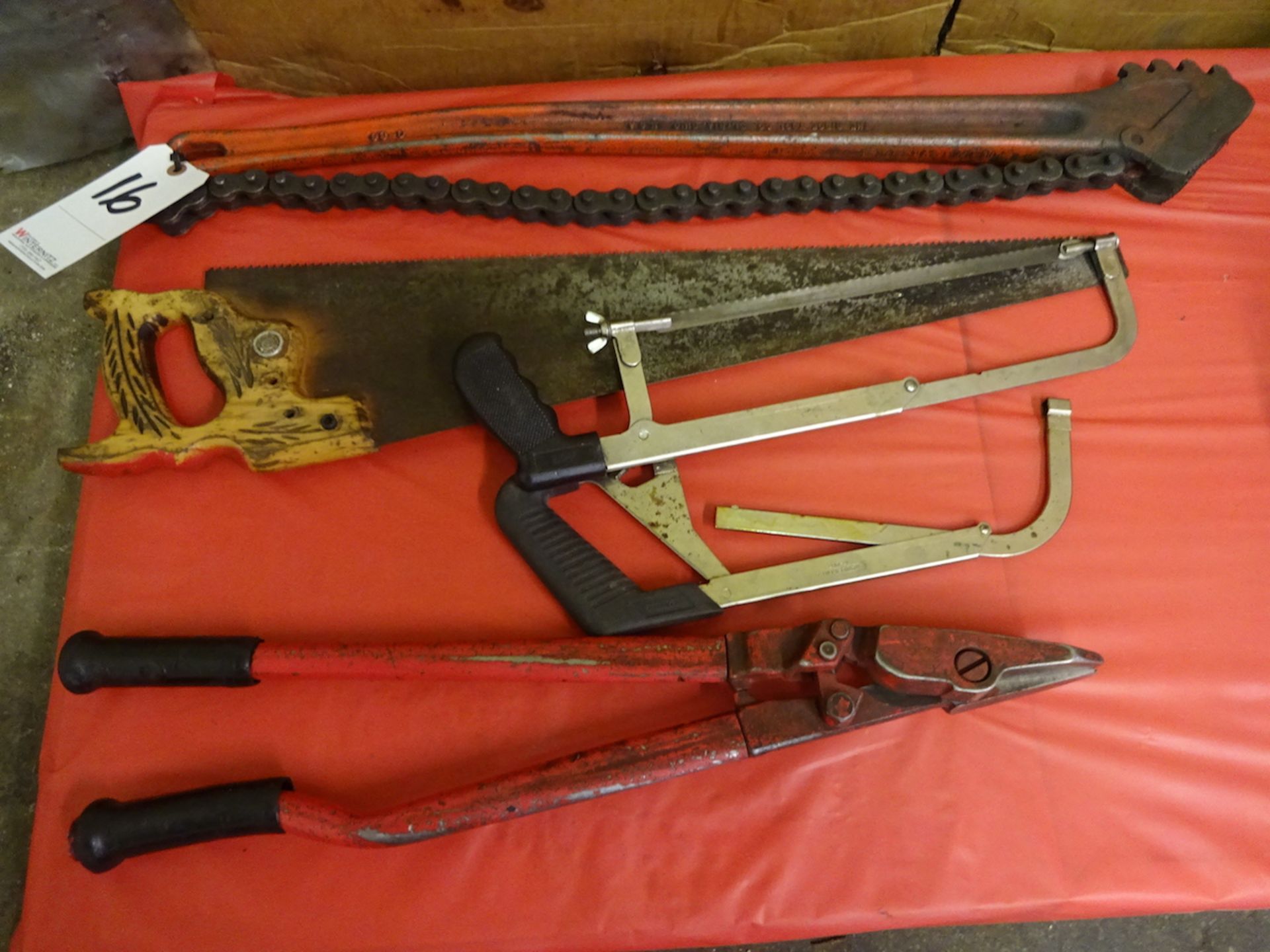 LOT: RIGID PIPE CLAMP; ASSORTED SAWS; BOLT CUTTER