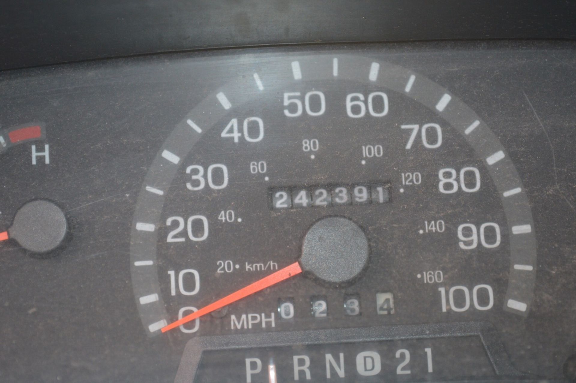 1998 FORD CLUB WAGON SPORT VAN: VIN NO. 1FMRE1166WHC10853; 242,391 Miles; (Needs Repair) - Image 5 of 5