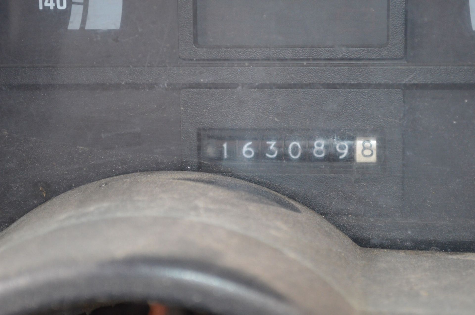 1991 GMC TOP KICK SINGLE AXLE DIESEL MOVING VAN: VIN NO. 1GDG6H1J1MJ516446; 163,089 Miles; - Image 5 of 5