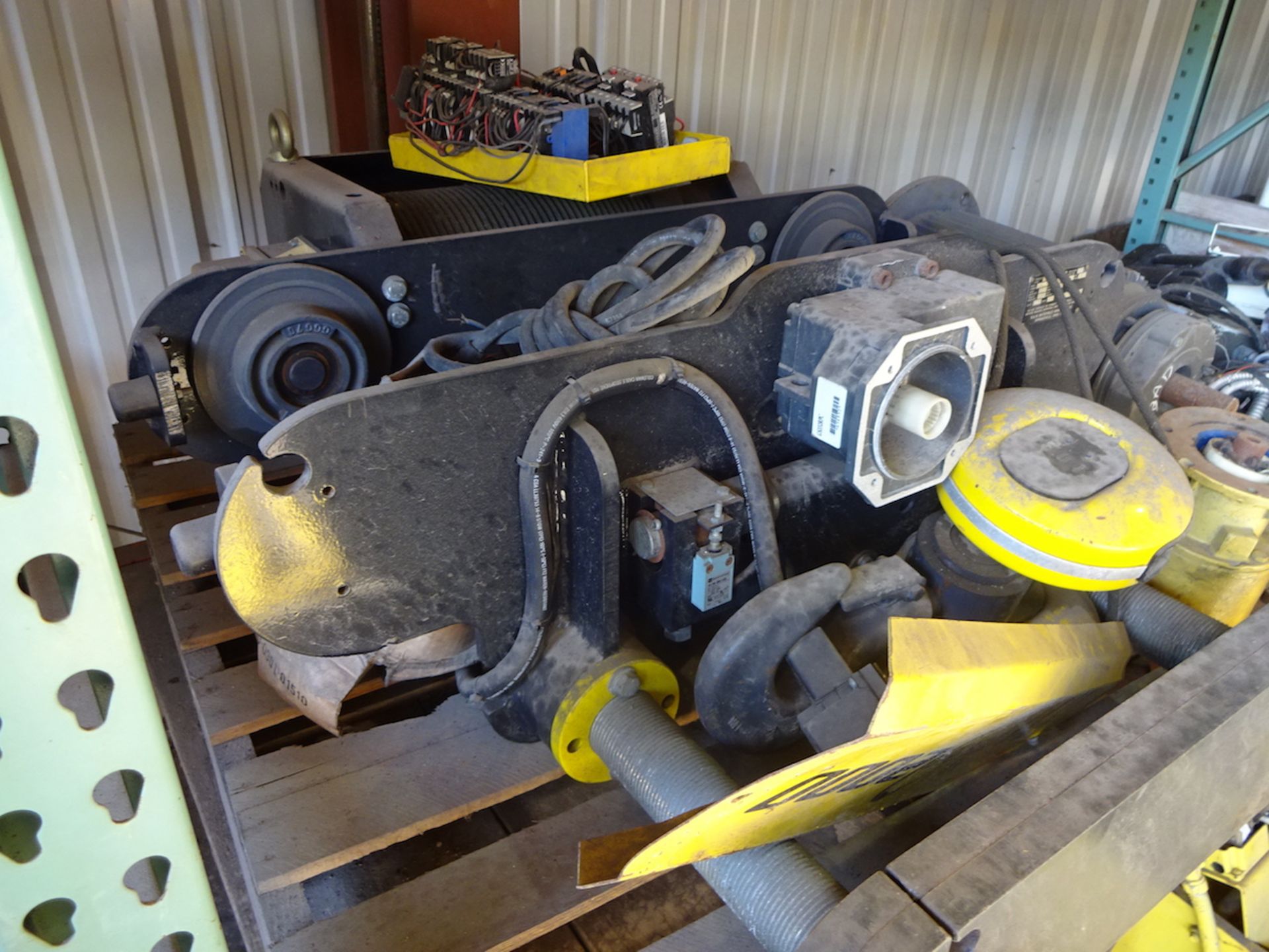 R & M MODEL SM304 5-TON ELECTRIC HOIST: S/N A0003369; 3-Phase; Wire Rope Hoist Has All Brand New - Image 2 of 2