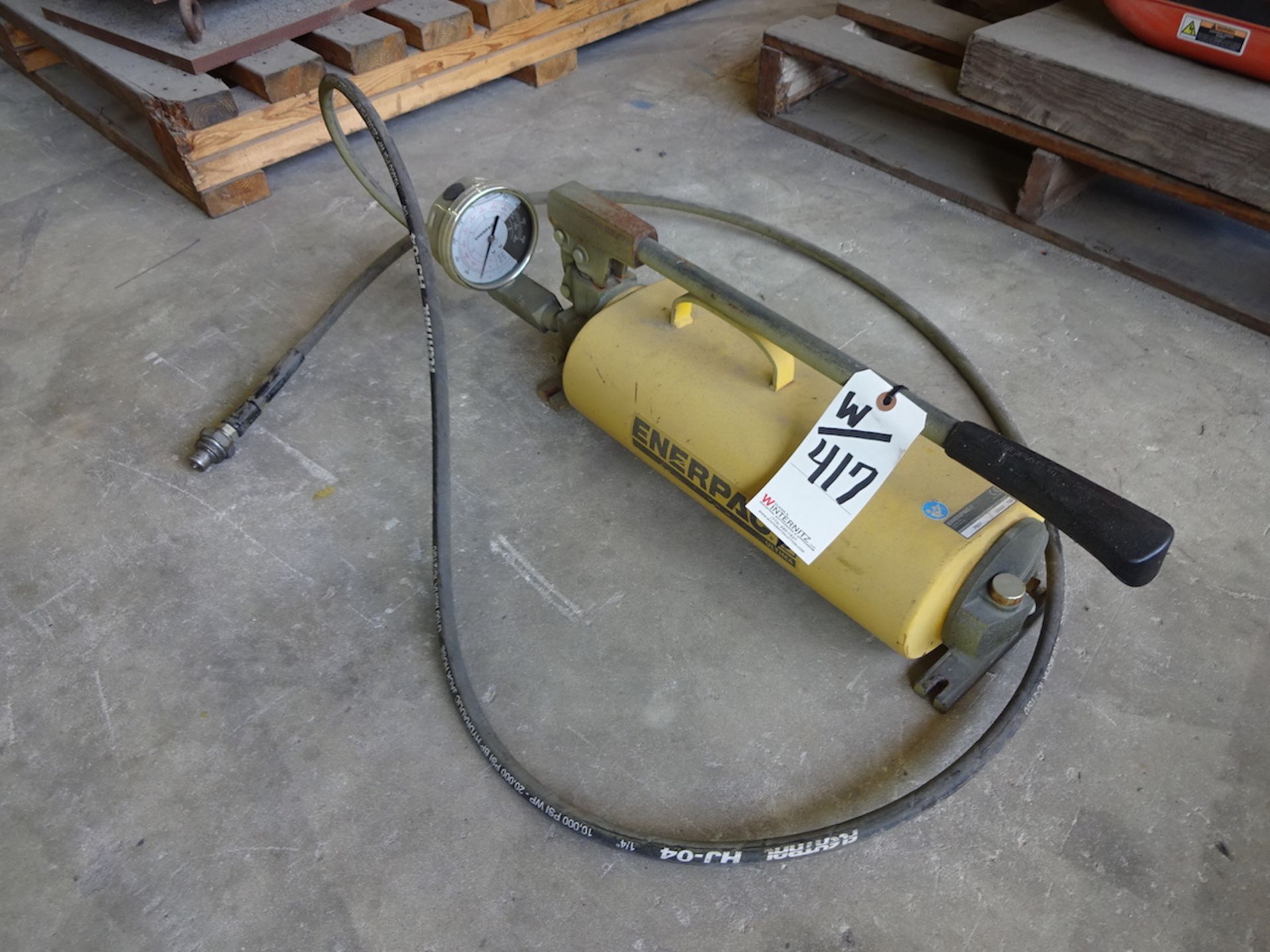 ENERPAC COIL SPRING COMPRESSOR; Enerpac Ultima Model P801 1000 PSI Hand Operated Hydraulic Pump - Image 3 of 3