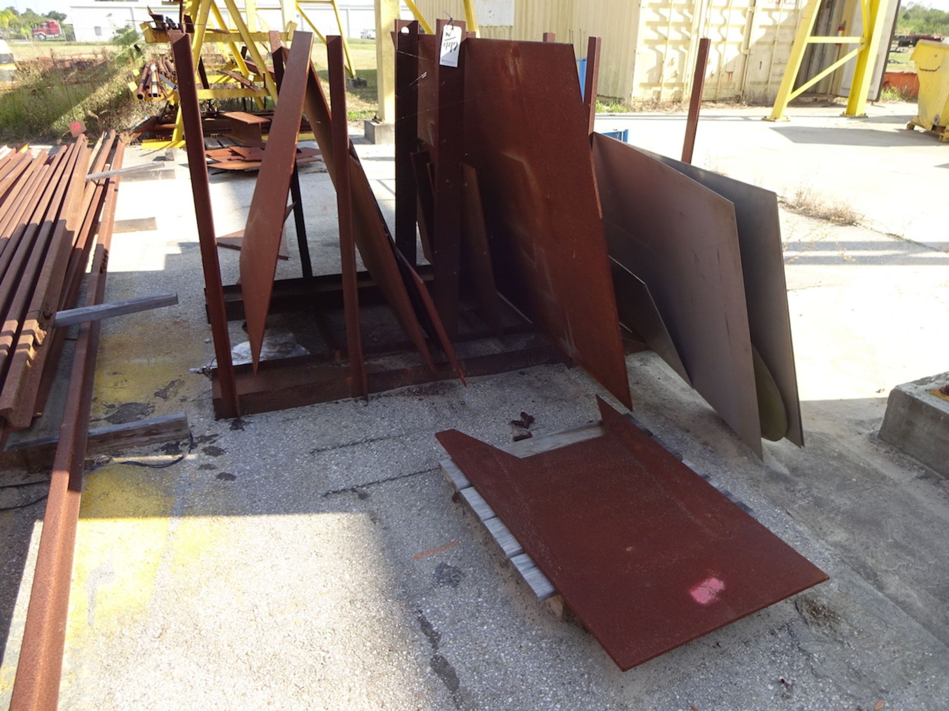 LOT: ASSORTED STEEL MATERIAL CANTILEVER RACK & ON THE FLOOR - Image 6 of 6