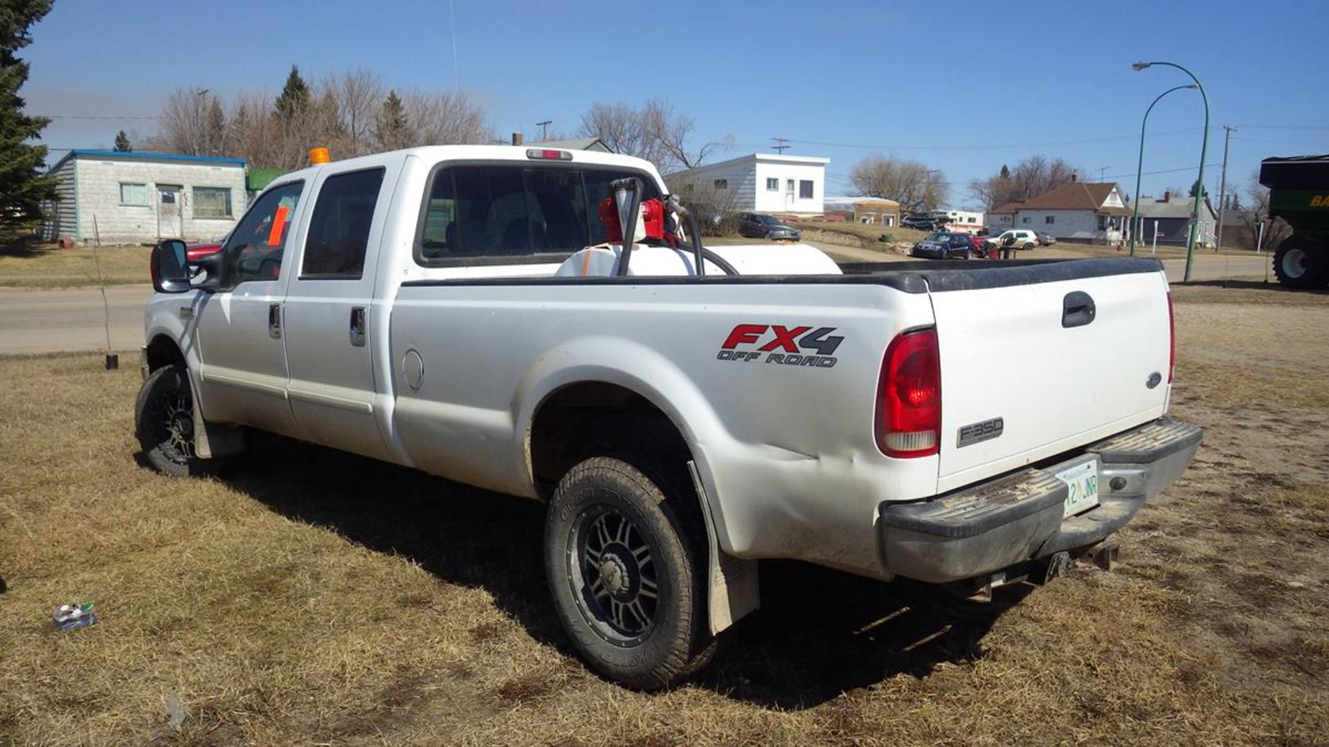 2006 Ford F350 FX4 Crew Cab 4 x 4 5.4L V8 Auto showing 263,337 Kms Vin# 1FTWW31516ED49829 263,337 - Image 4 of 22