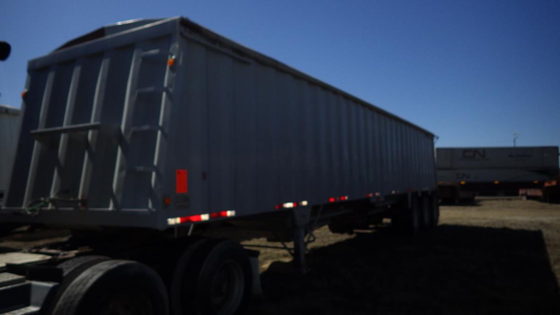 1995 Castleton Ind. Tridem axle grain trailer approx 45ft with roll top cover Vin# 2C9B3S3D9SS133127