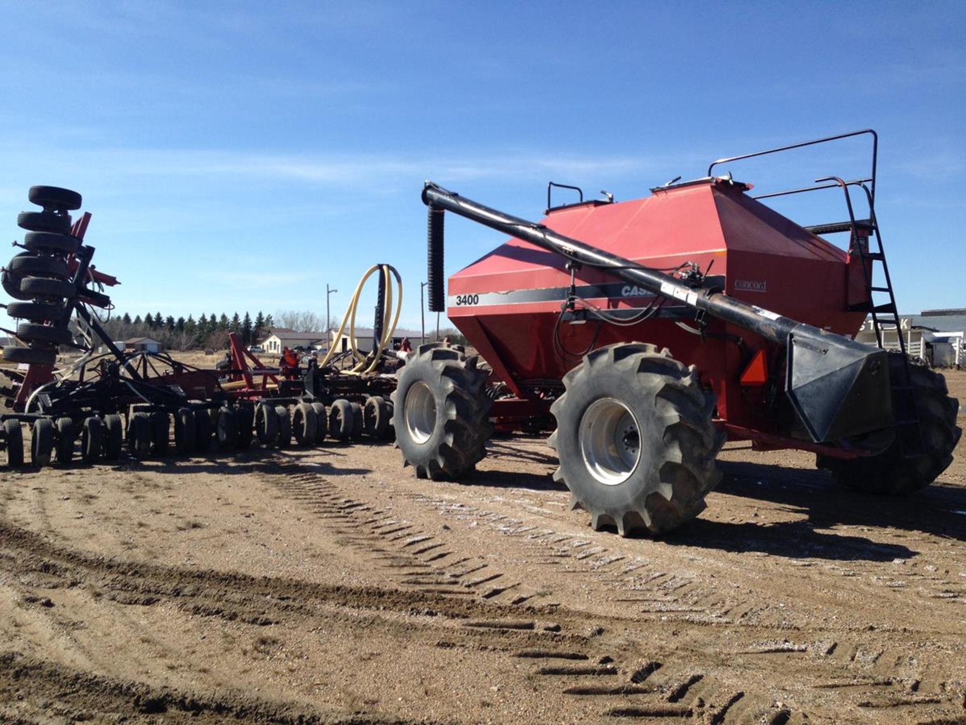 Case IH 3400 Air Cart with Approx 60ft Case IH air drill. Located at Hwy #15 & Wadena wadena turn