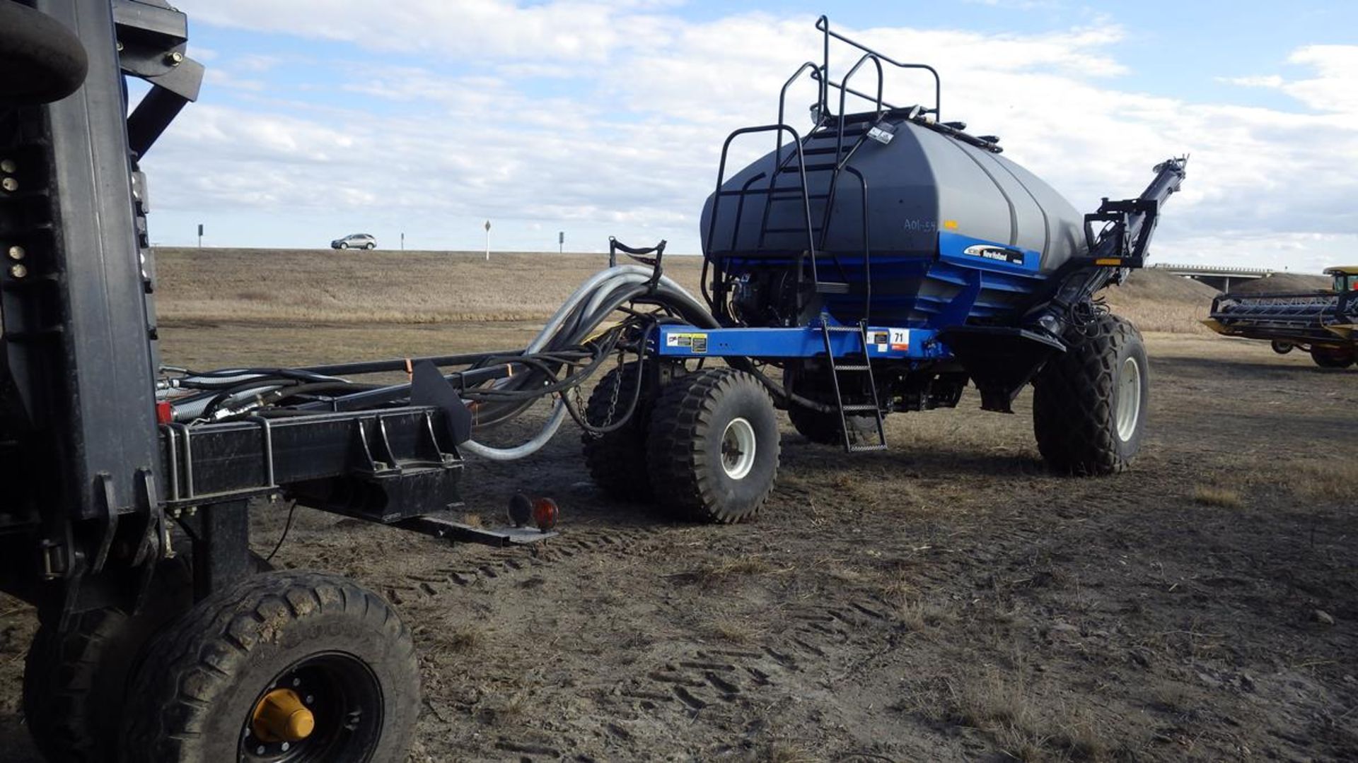 Valley Systems dual tank liquid cart. Dual wheels tires inside dual 30.5LR32 outside dual 18.4-38 - Image 7 of 15