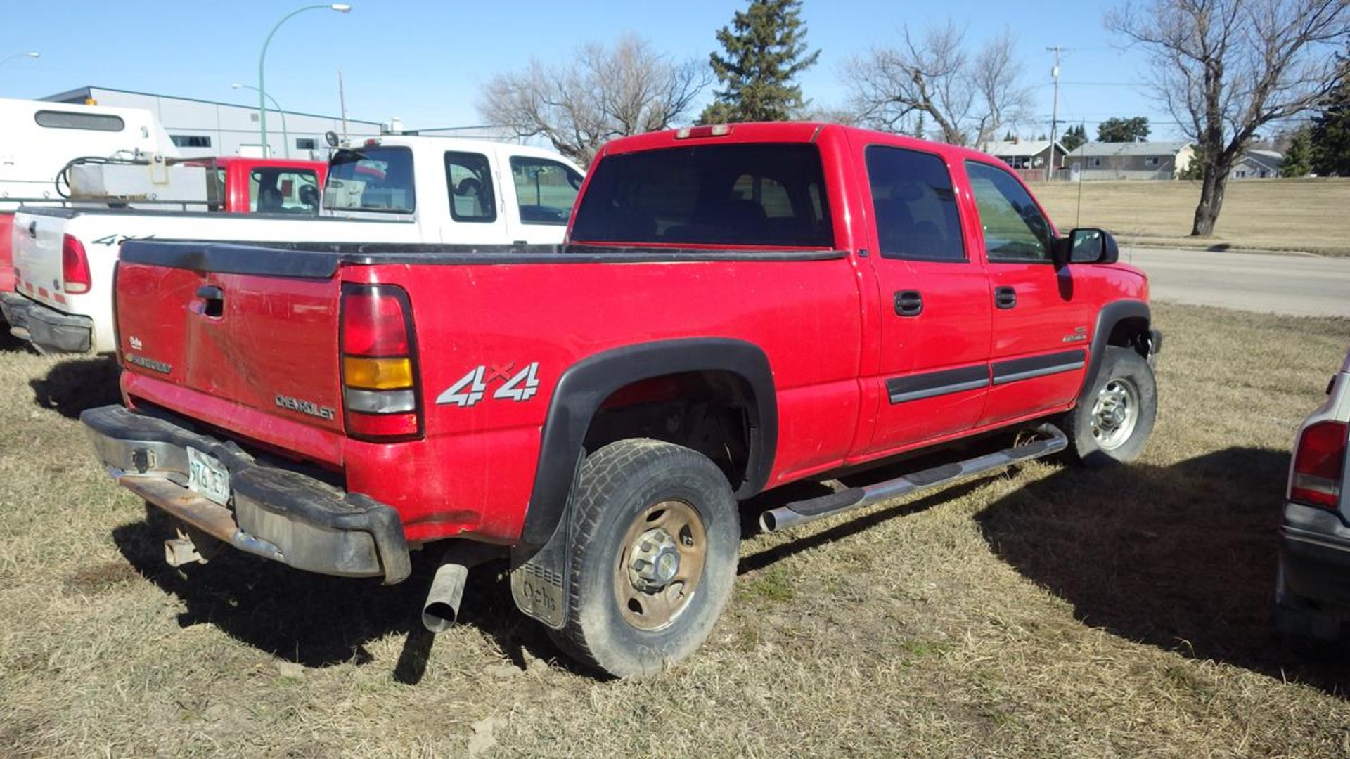 2005 Chev Silverado 2500HD crew cab 4 x 4 auto with 6.6L Duramax Diesel. Vin# 1GCHK23225F960382 - Image 6 of 19