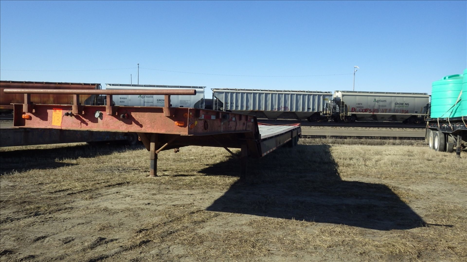 Beaver tail drop deck equipment trailer with flip up side deck extensions and rear flip down - Image 8 of 8