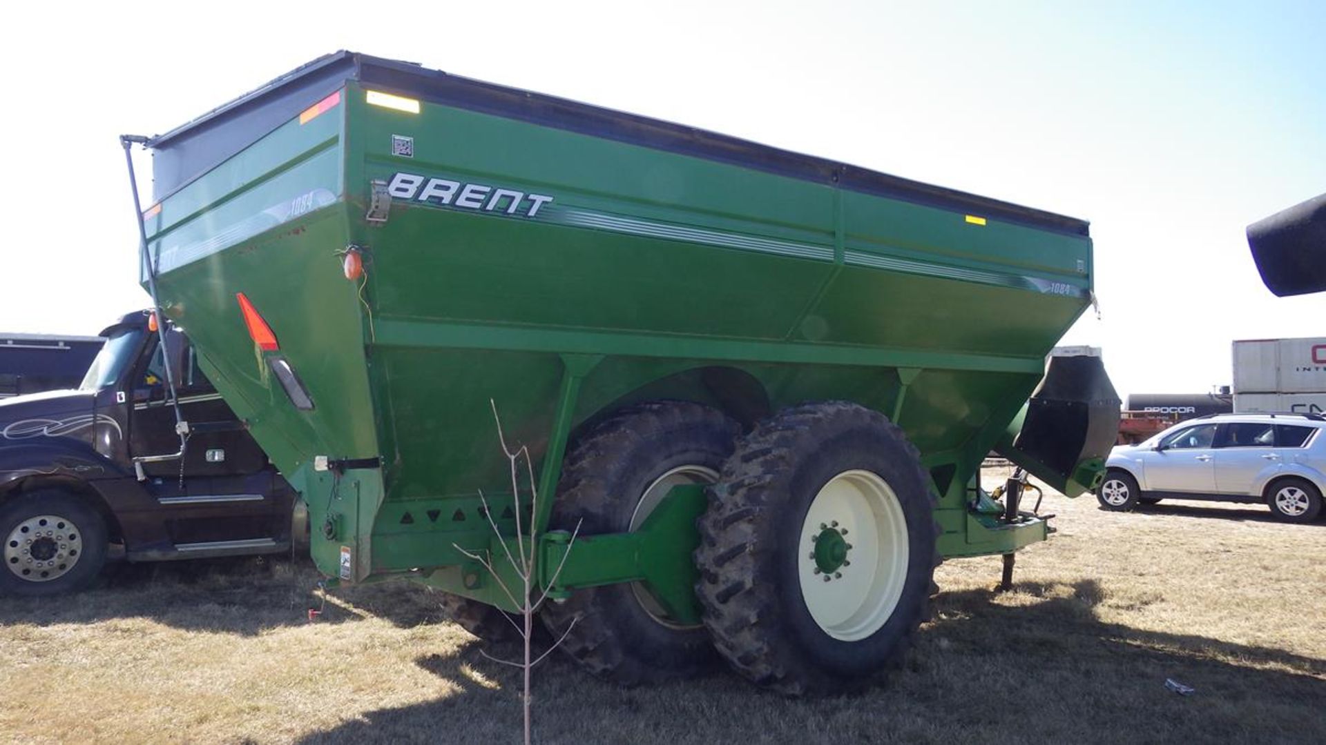 Brent Avalanche grain cart with roll top cover, walking tandem axle and approx 19 inch discharge - Image 3 of 6