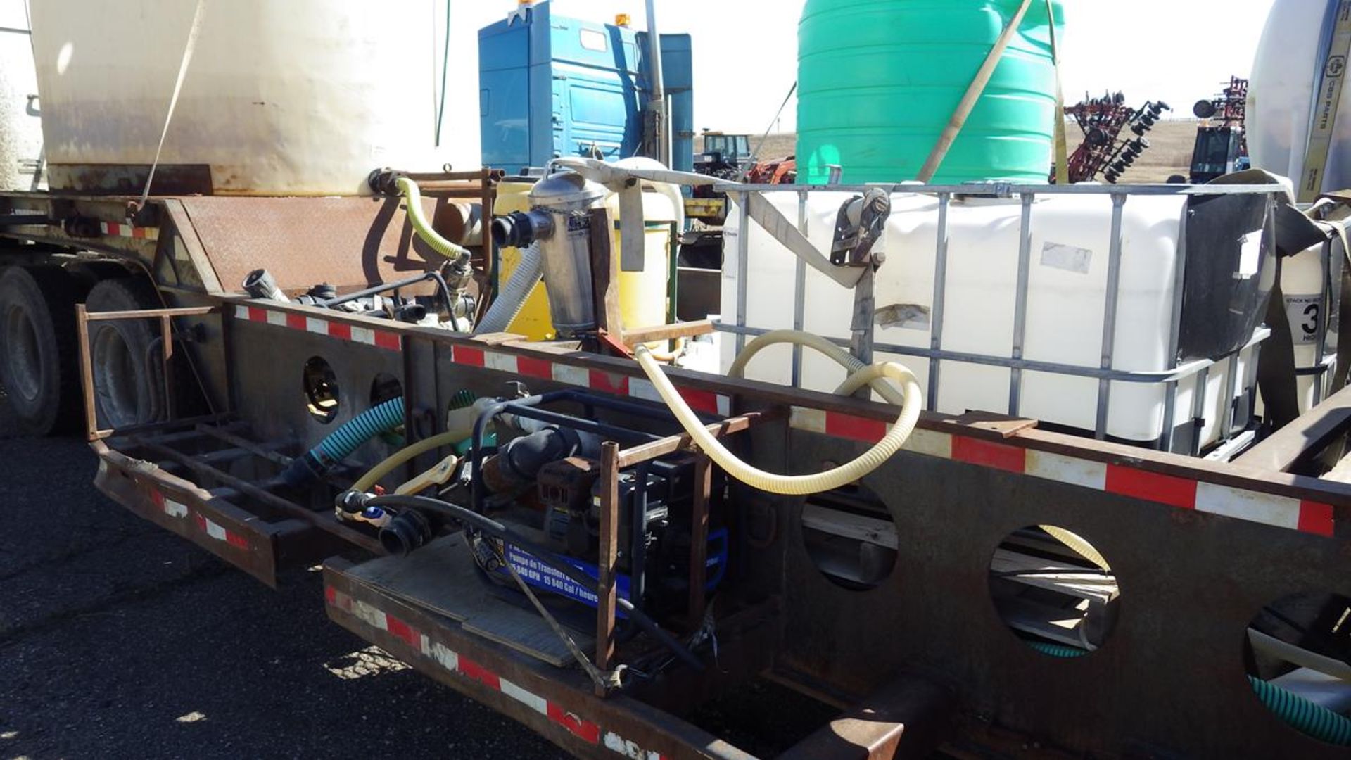 Drop deck tridem axle sprayer transport trailer with nurse station, With one 2400 Gal & and one 1400 - Image 12 of 18