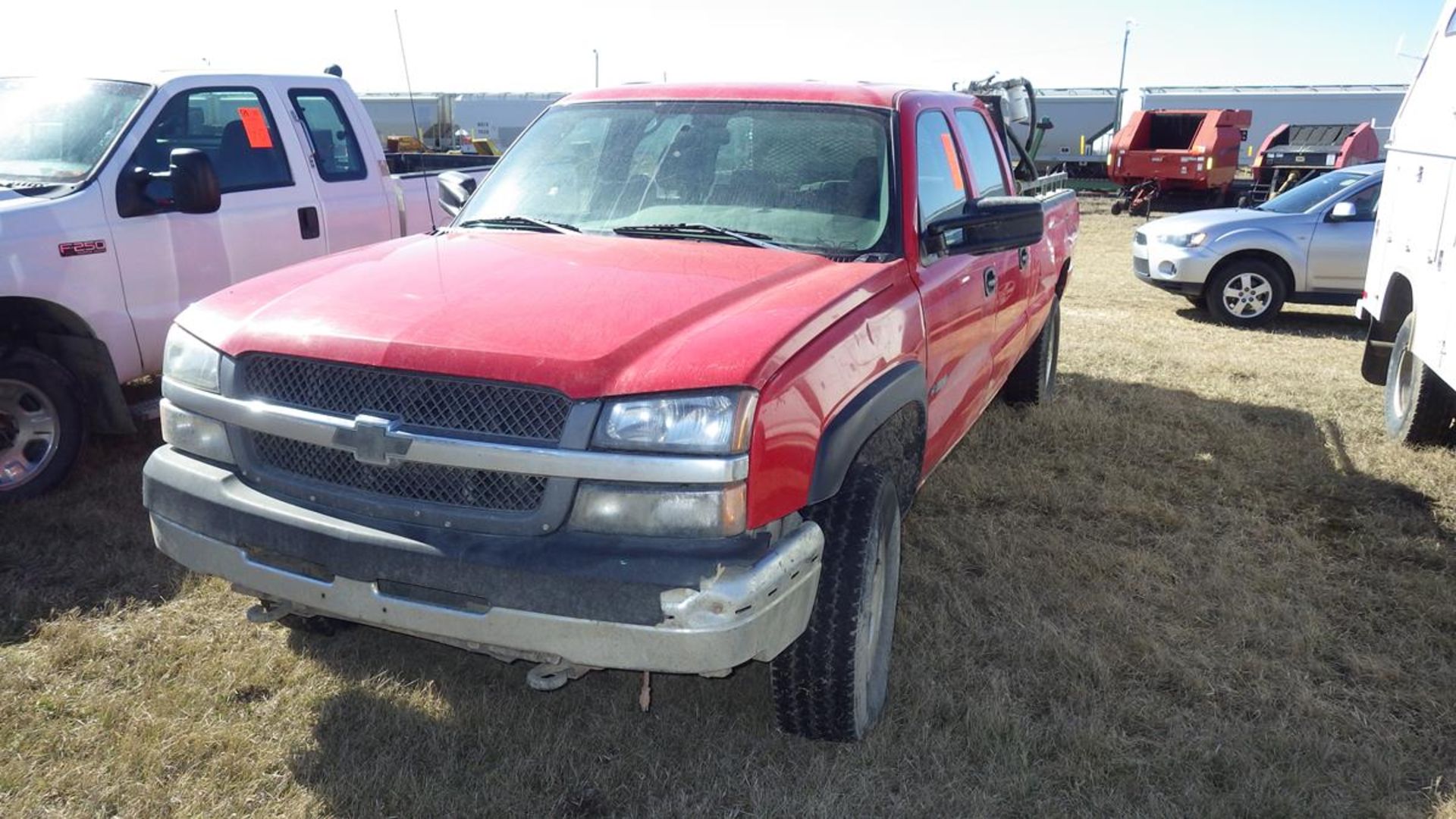 2004 Chev 3500 6.0L vortec V8 4 x 4 crew cab Vin# 1GBHK33G14F236199 showing 171,759 Kms and 4717.7