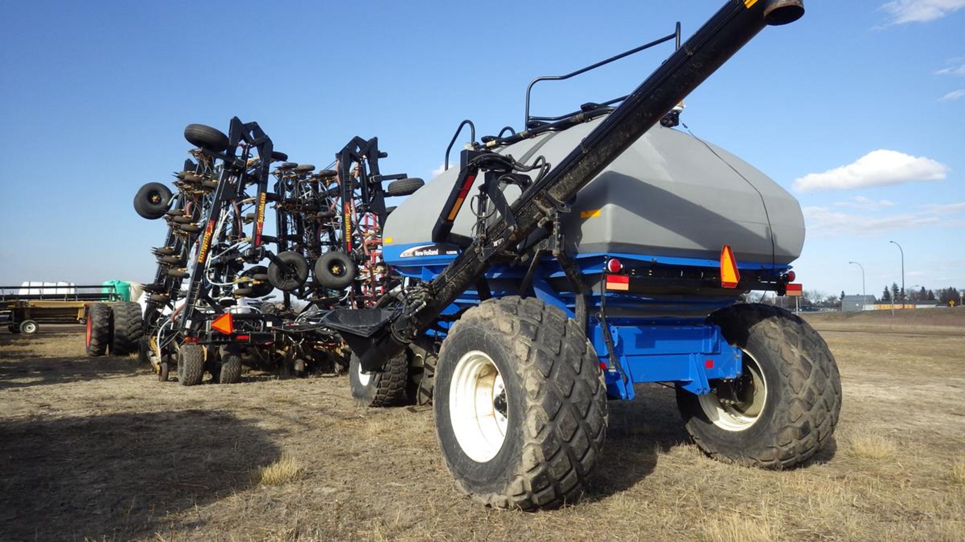 Valley Systems dual tank liquid cart. Dual wheels tires inside dual 30.5LR32 outside dual 18.4-38 - Image 11 of 15