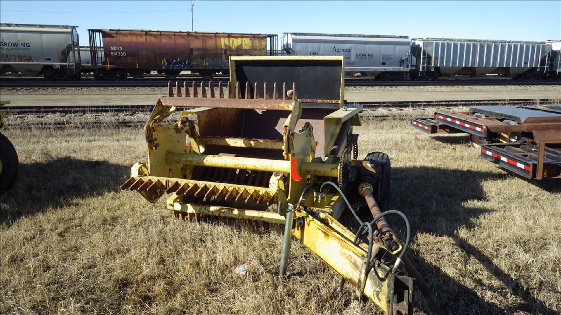 Degelman Rock picker approx 5' width, Pto, tire size Harvest king 11L - 15SL