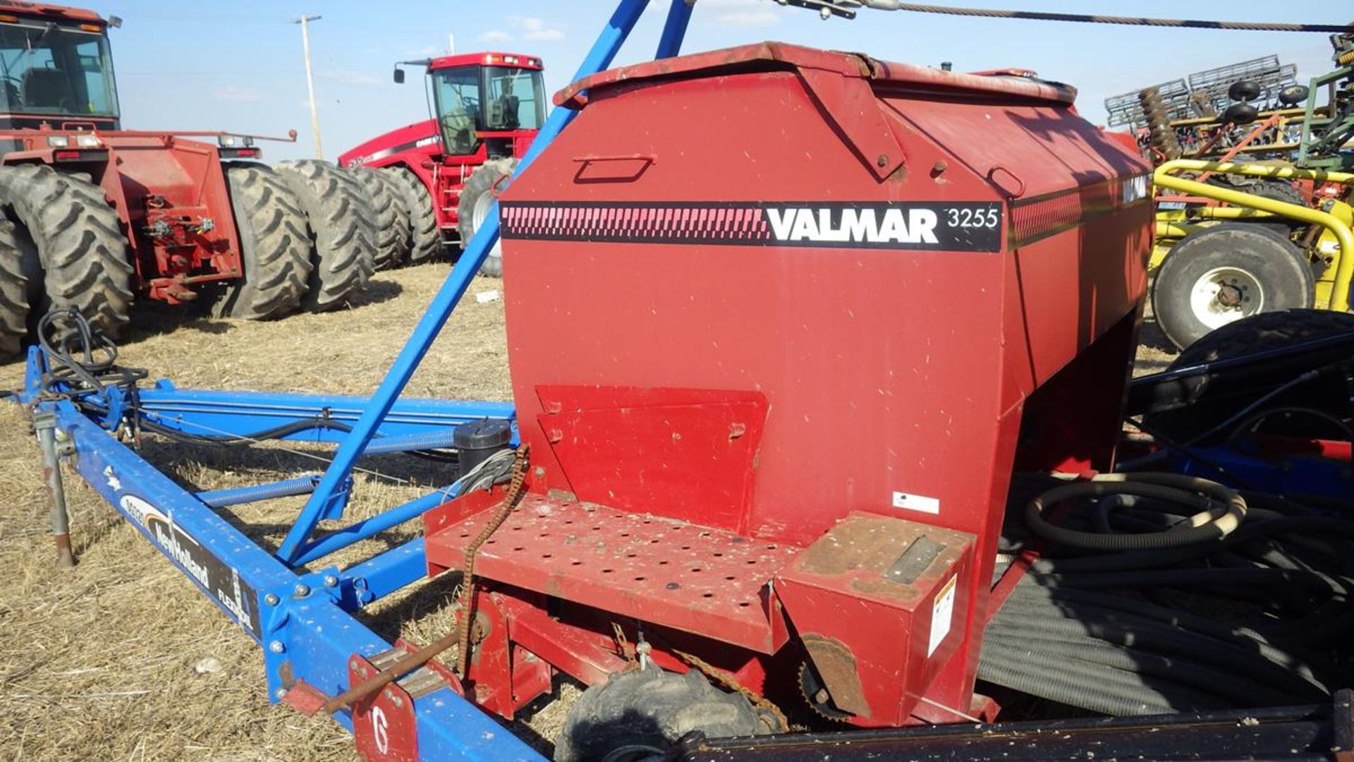 Monitor Included! New Holland SG320 Heavy harrows Vin# PNL019050 approx 84' with Valmar 3255 - Image 8 of 8