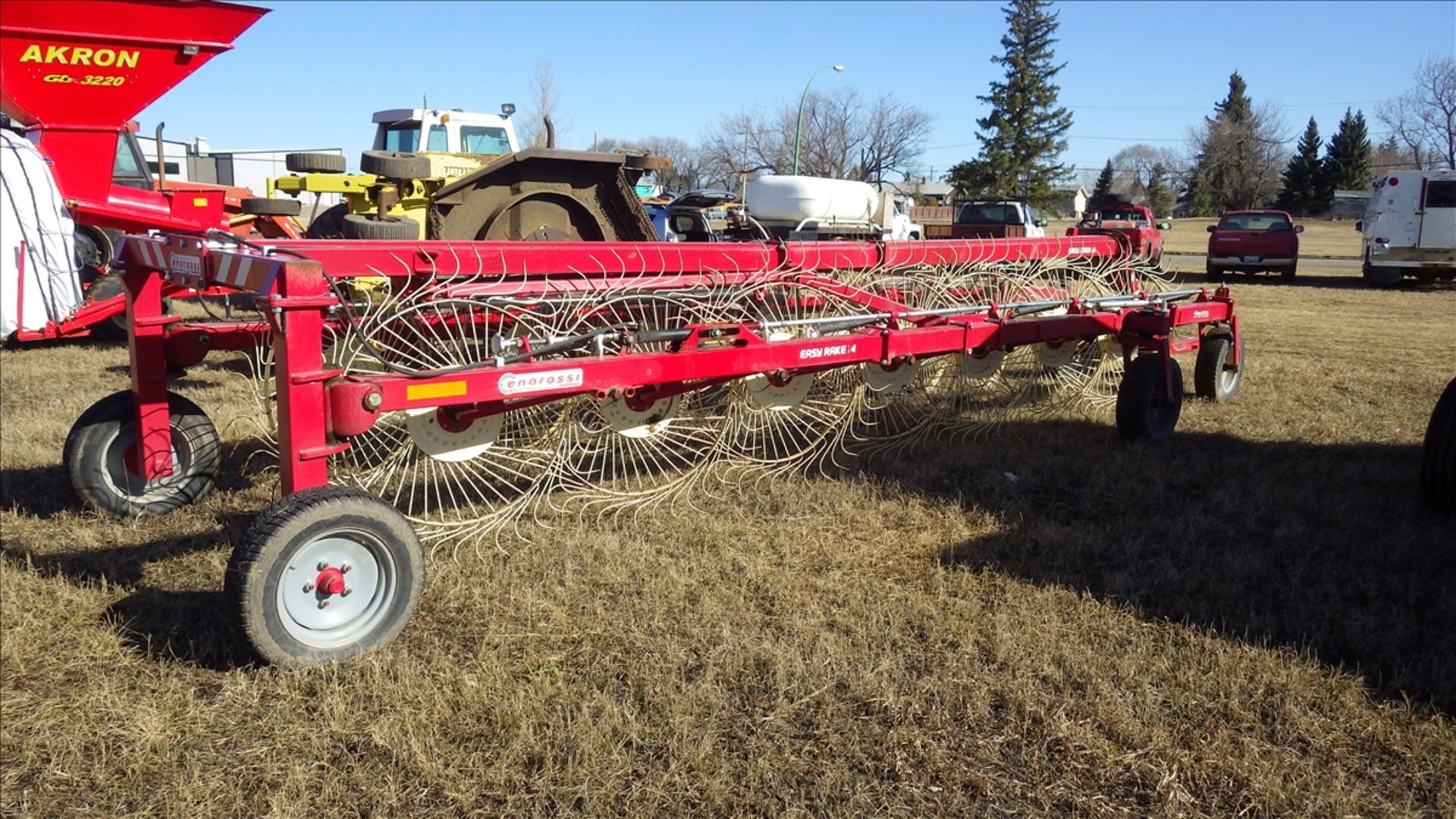 2012 Enorossi Easy Rake I4 hay rake Vin# 108416 approx 30ft length for each of the two wings. Unit - Image 7 of 7