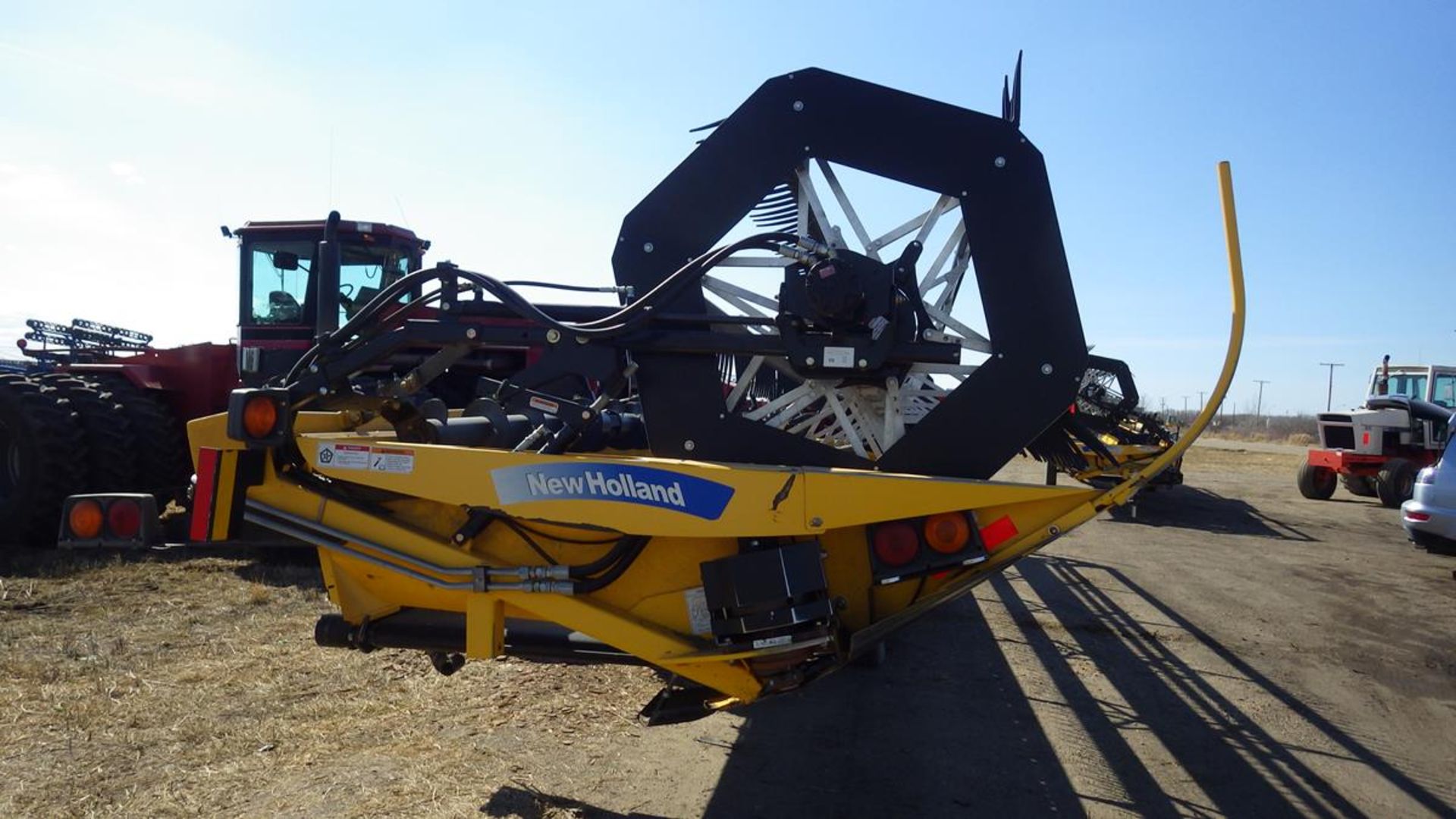 New Holland Combine Draper header with Pea auger, pickup reel. Model 94C Vin# 36GB081197 Approx 36'. - Image 9 of 10