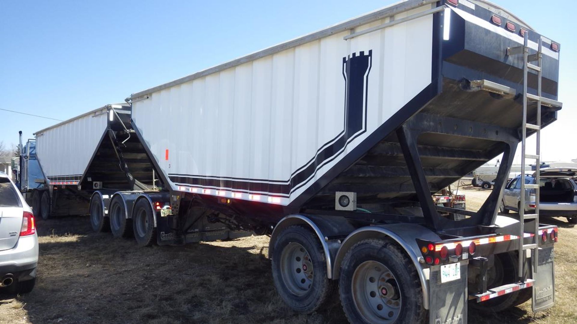 Castleton Ind. Super "B" trailers Front trailer 2013 Vin# 2C9B3S6D0DSL33748 tires 11R24.5 Rear - Image 8 of 11