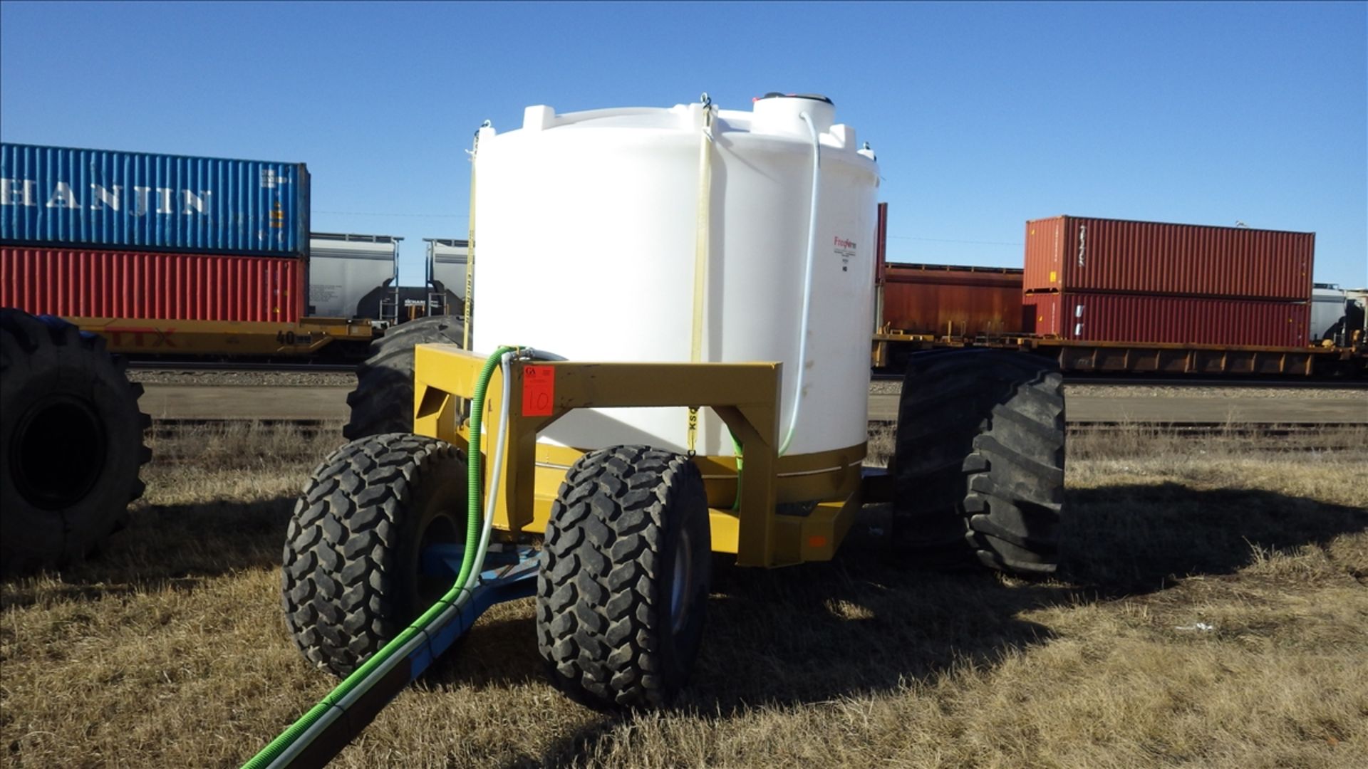 Built in 2015! Purchased for 44,000.00! Custom built Kolanko Welding Liquid fertilizer cart with