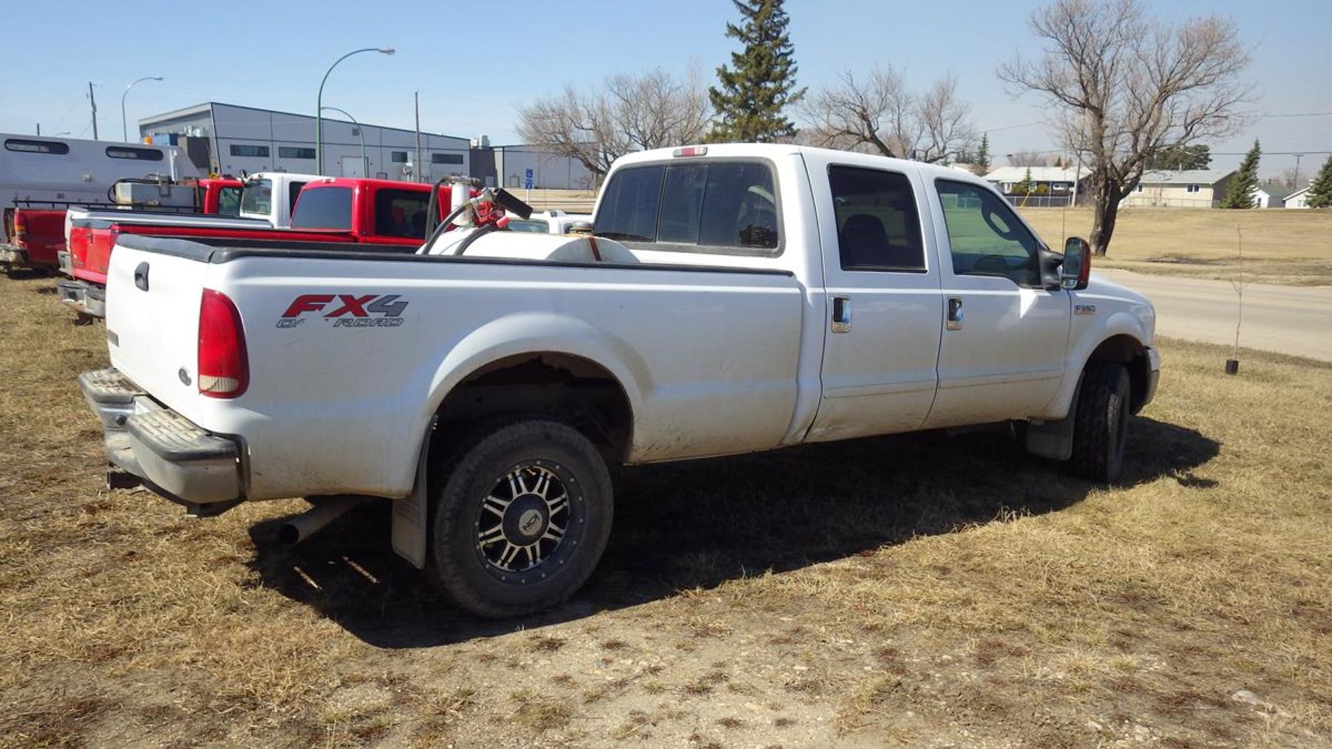 2006 Ford F350 FX4 Crew Cab 4 x 4 5.4L V8 Auto showing 263,337 Kms Vin# 1FTWW31516ED49829 263,337 - Image 6 of 22