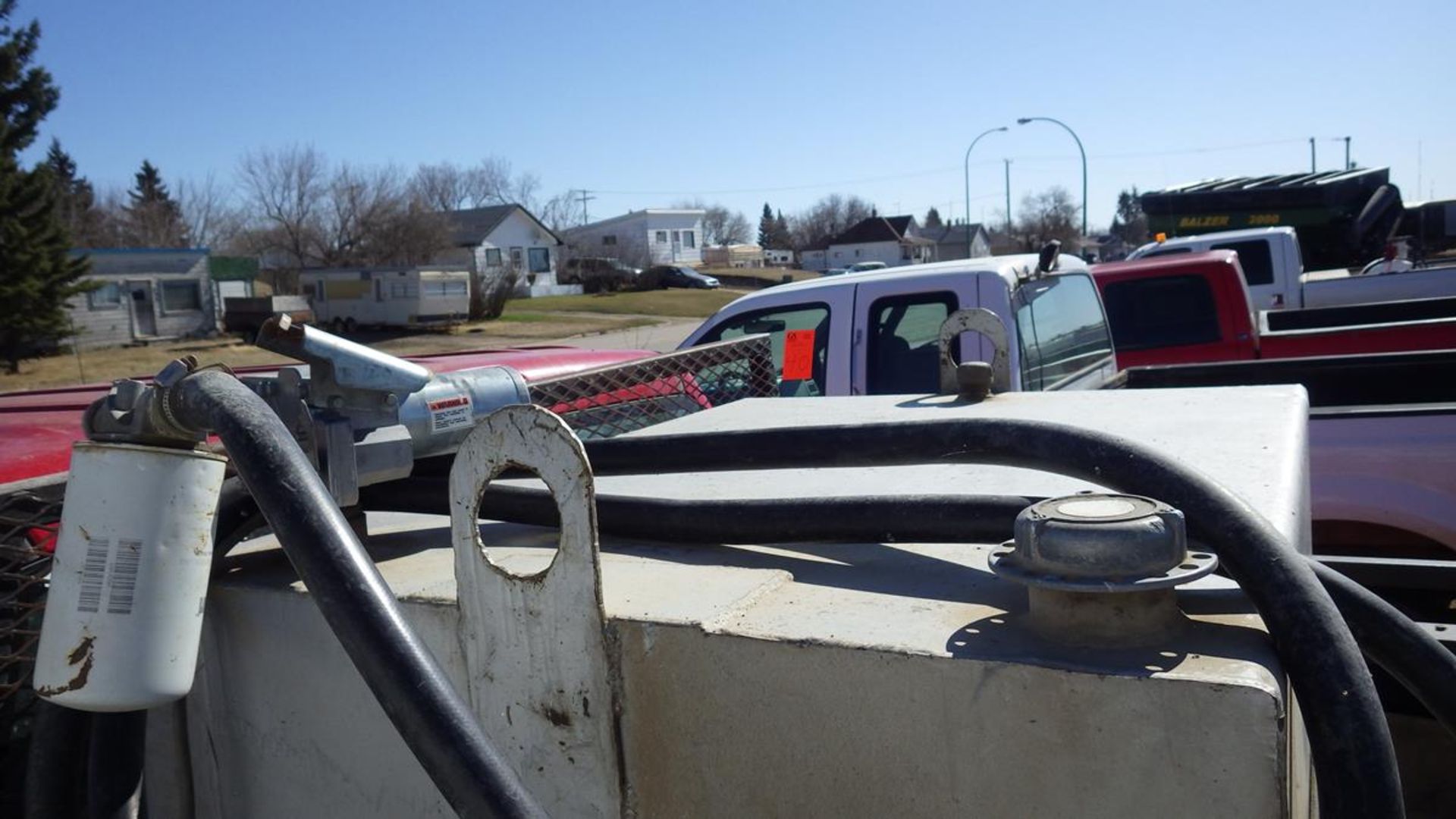 2004 Chev 3500 6.0L vortec V8 4 x 4 crew cab Vin# 1GBHK33G14F236199 showing 171,759 Kms and 4717.7 - Image 5 of 19