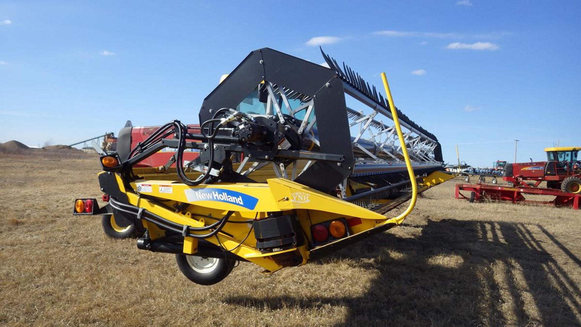 2012 New Holland H8040 Self Propelled swather with 36' Header. Swather Vin# YCG668124 Header Vin# - Image 4 of 14