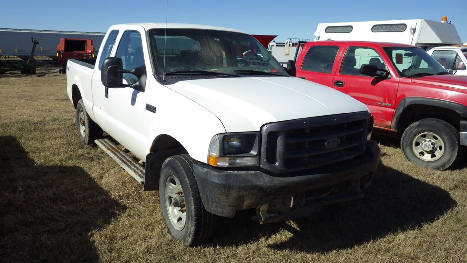 2004 Ford F250 Ext Cab long box 4 x 4 5.4L v8 auto showing 417,273 kms Vin# 1FTNX21L74EC67165 and - Image 9 of 9