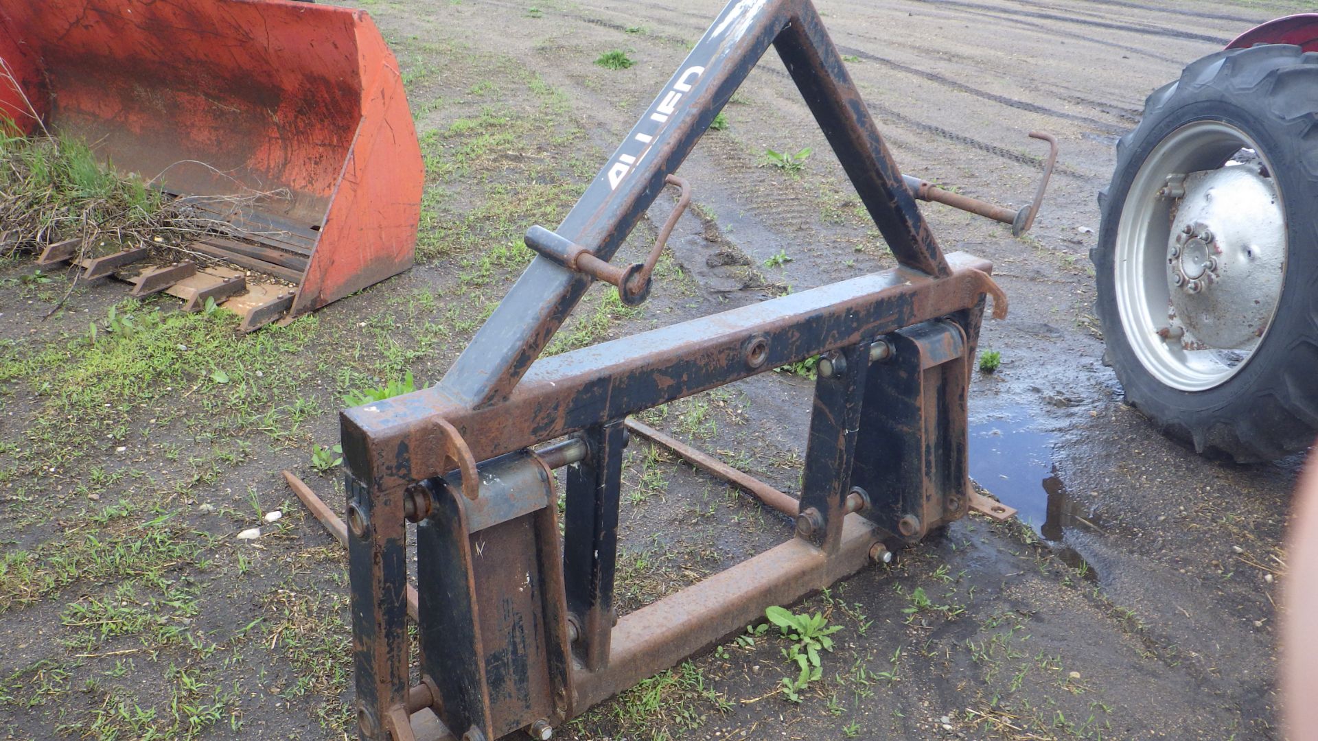 Massey Ferguson 130 with Allied bucket & Allied forks (running unknown) - Image 5 of 6