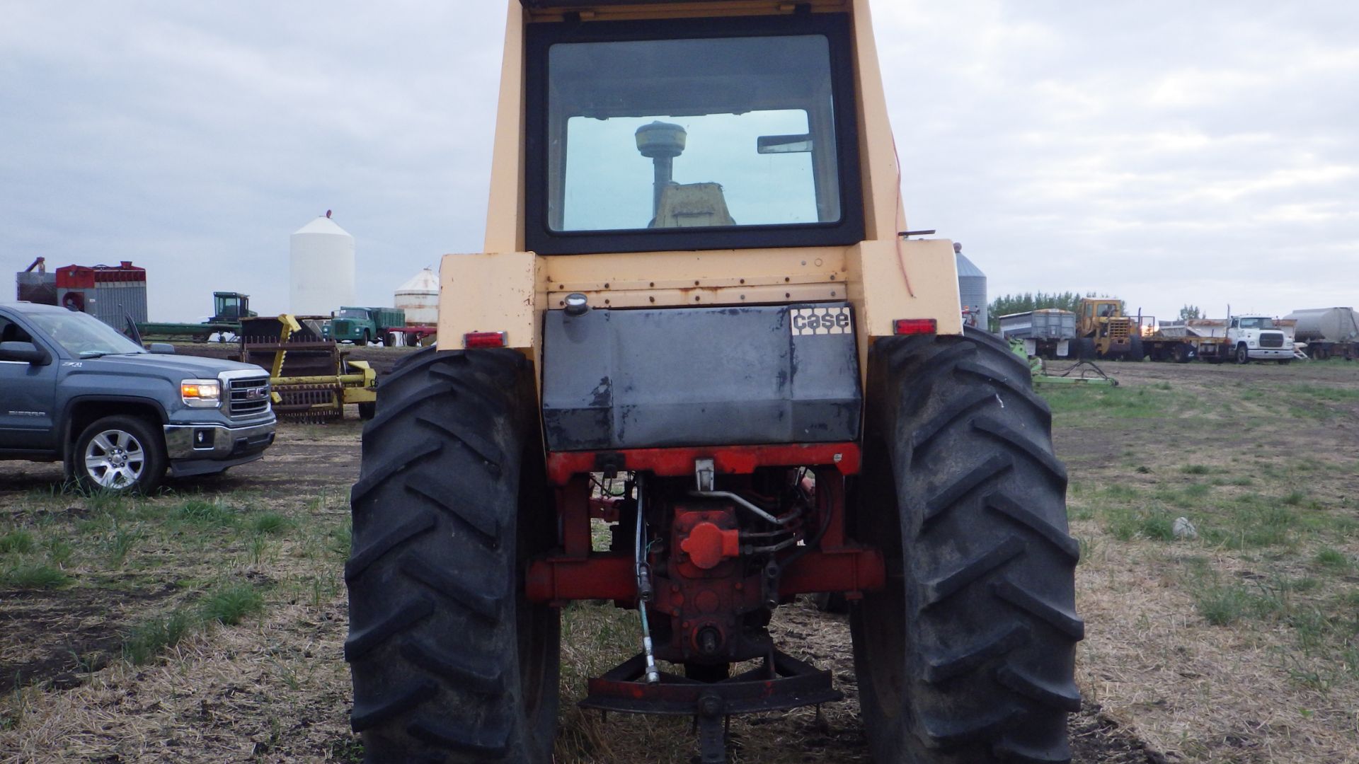 Case 970 Tractor - Image 3 of 7