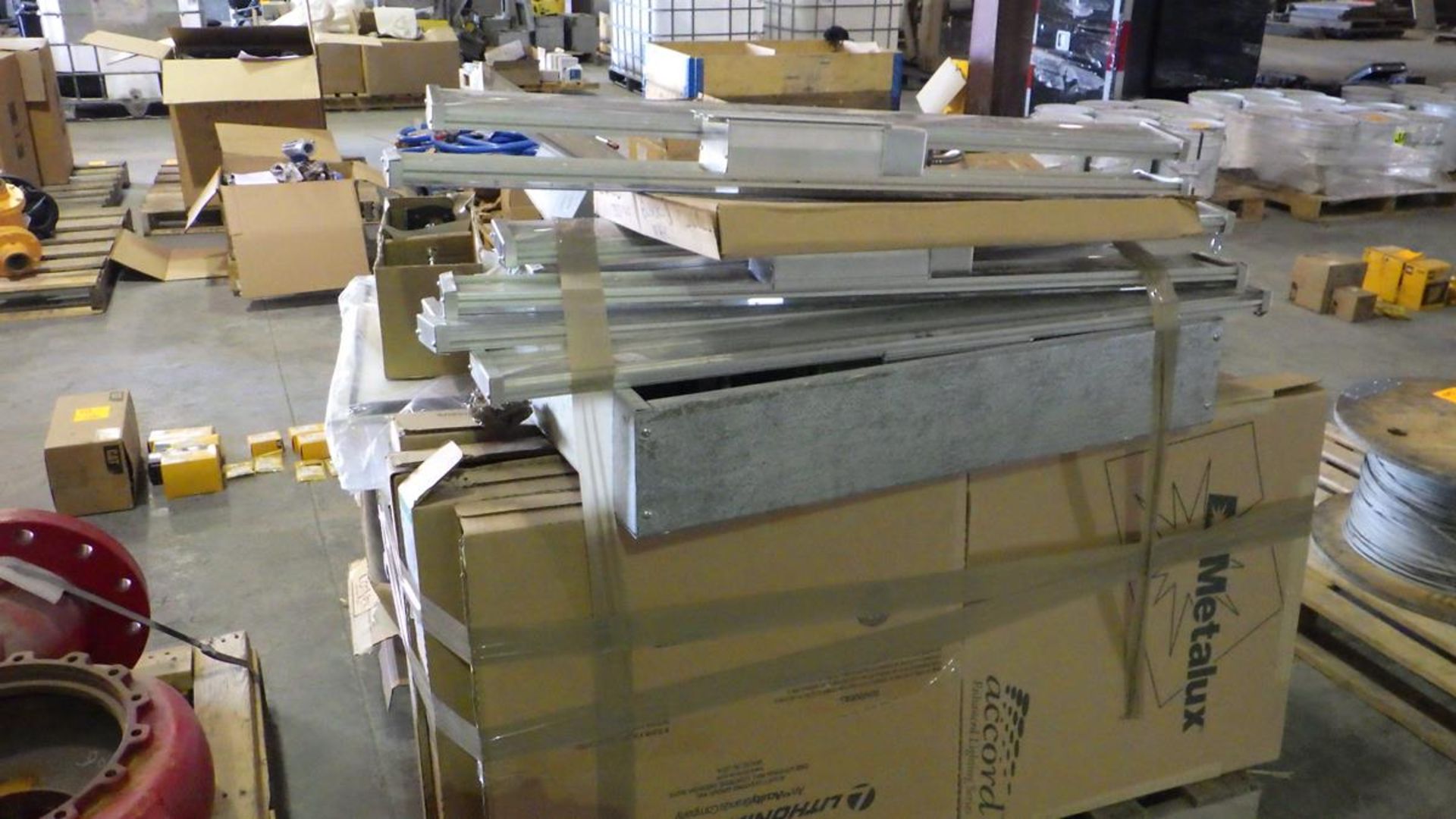 PALLET OF ELECTRICAL INCLUDING LED LIGHTING, METALUX LAMPS, AND PANEL BOXES - Image 7 of 7