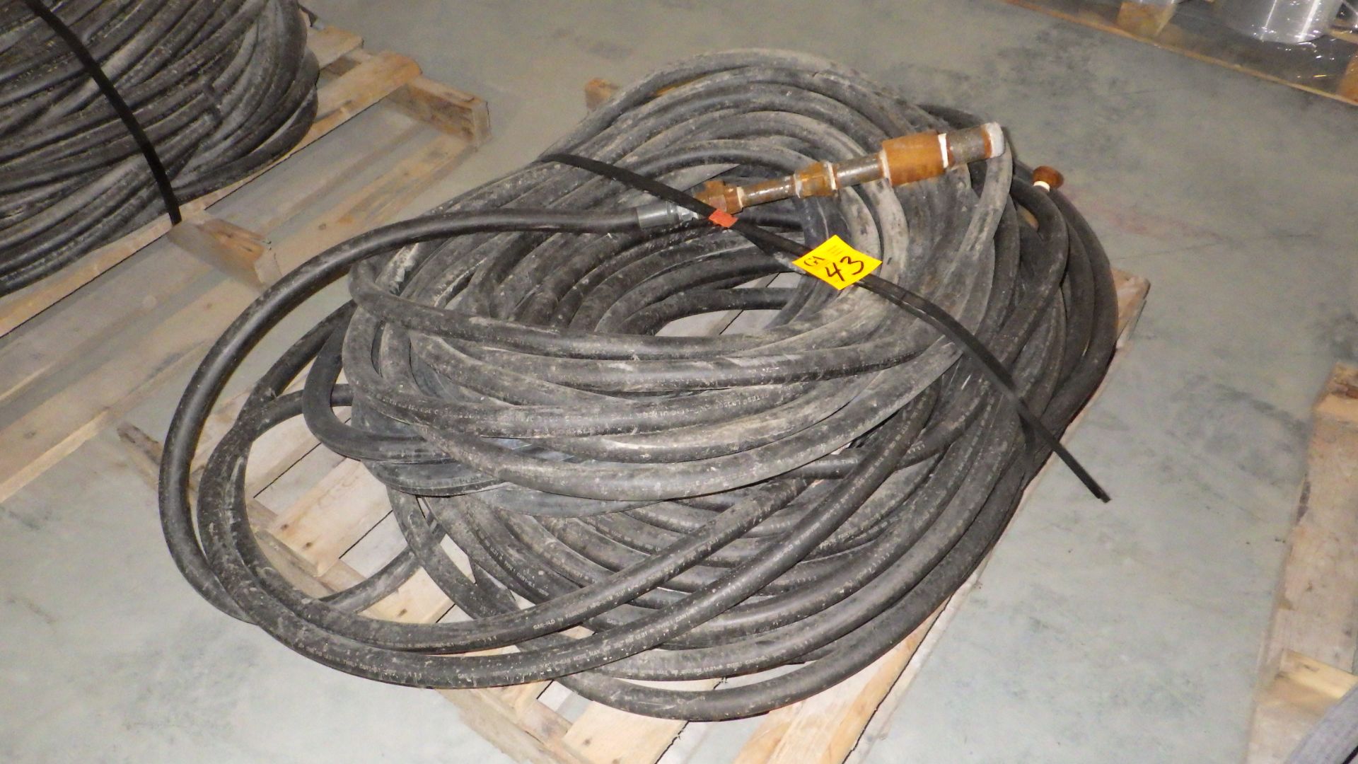 PALLET OF 3/4" NATURAL GAS / PROPANE HOSE 300 PSI