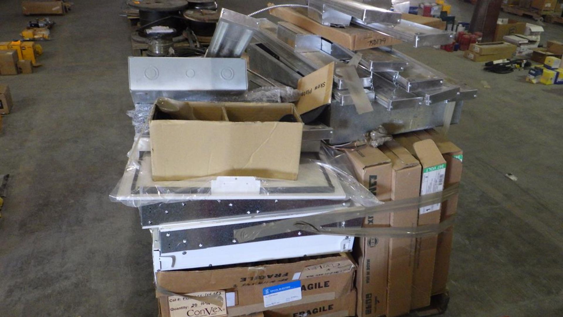 PALLET OF ELECTRICAL INCLUDING LED LIGHTING, METALUX LAMPS, AND PANEL BOXES - Image 3 of 7