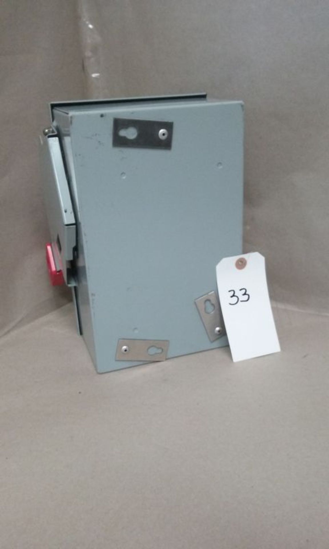 GENERAL ELECTRIC HEAVY DUTY SAFETY SWITCH - Image 3 of 3