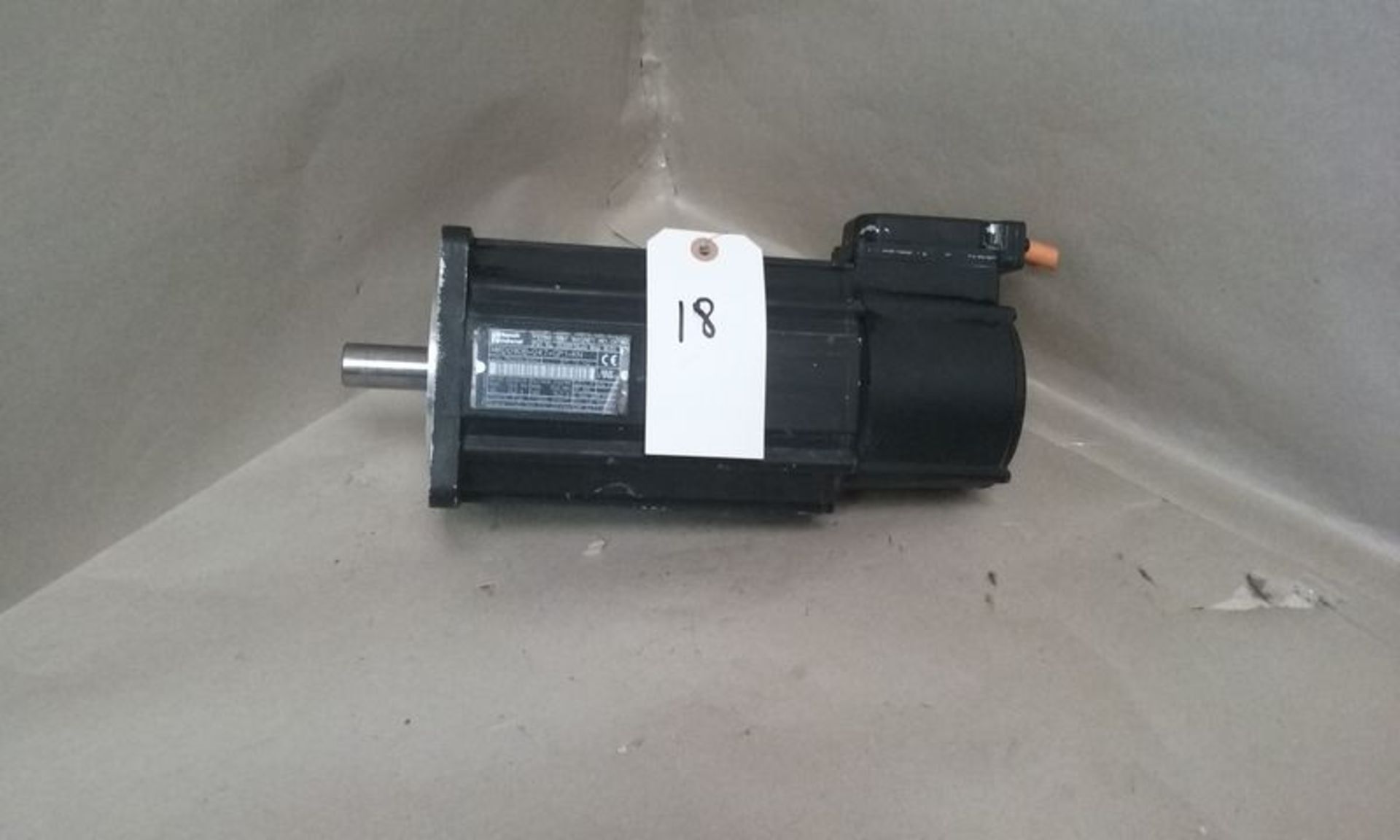 REXROTH MKD090B-047-GP1-KN SERVO MOTOR