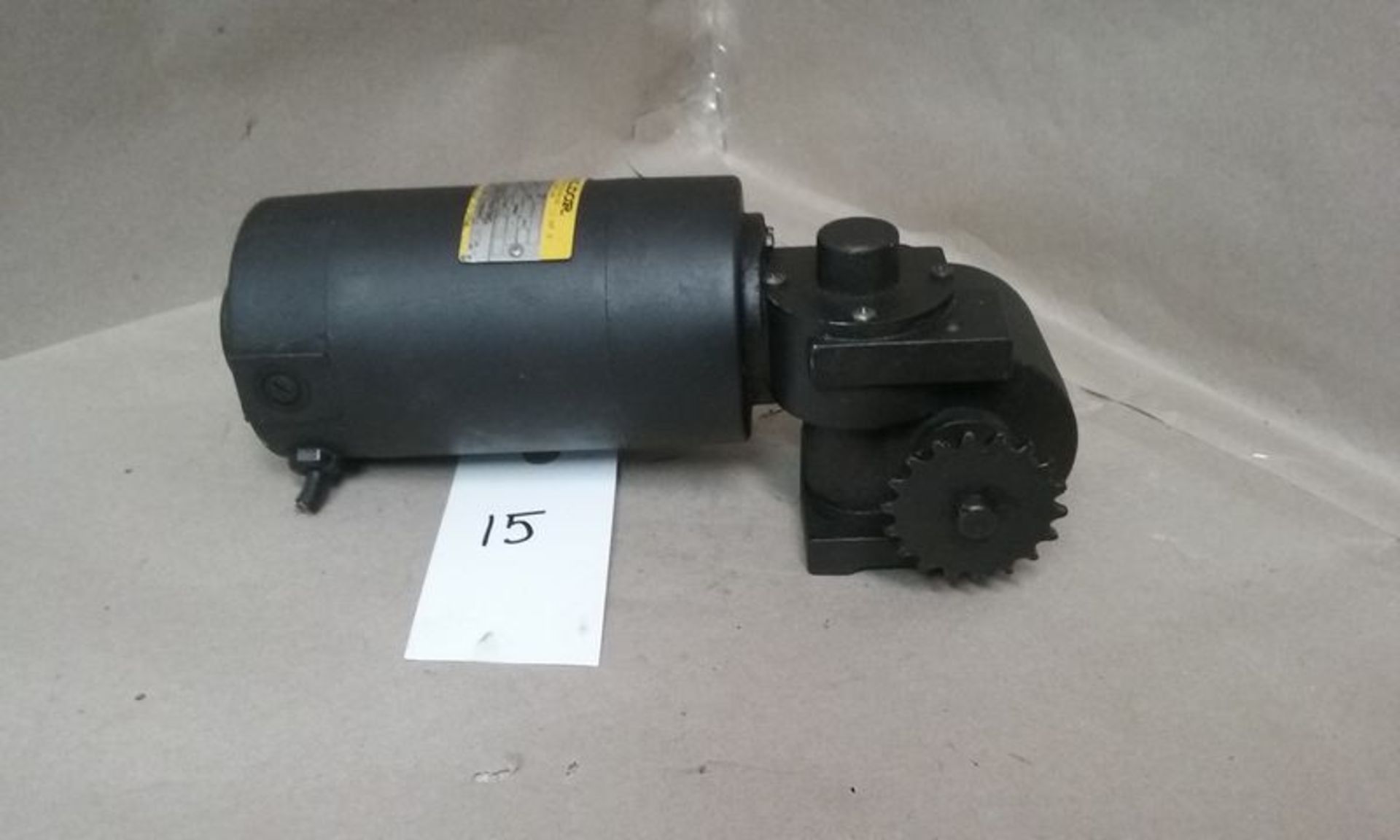 BALDOR ELECTRIC MOTOR WITH RIGHT ANGLE GEAR DRIVE - Image 3 of 6