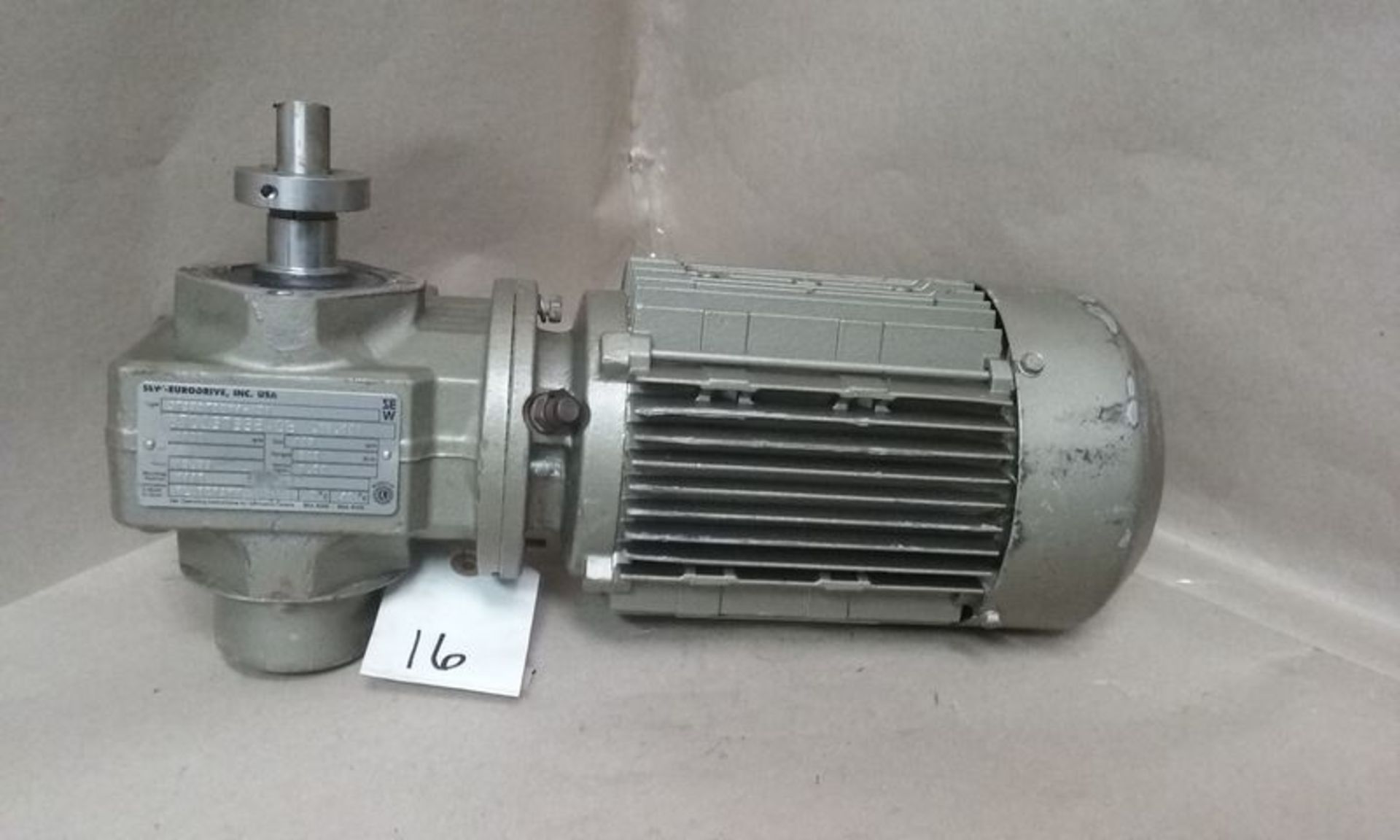 SEW EURODRIVE 1 HP RIGHT ANGLE GEAR DRIVE - Image 3 of 6