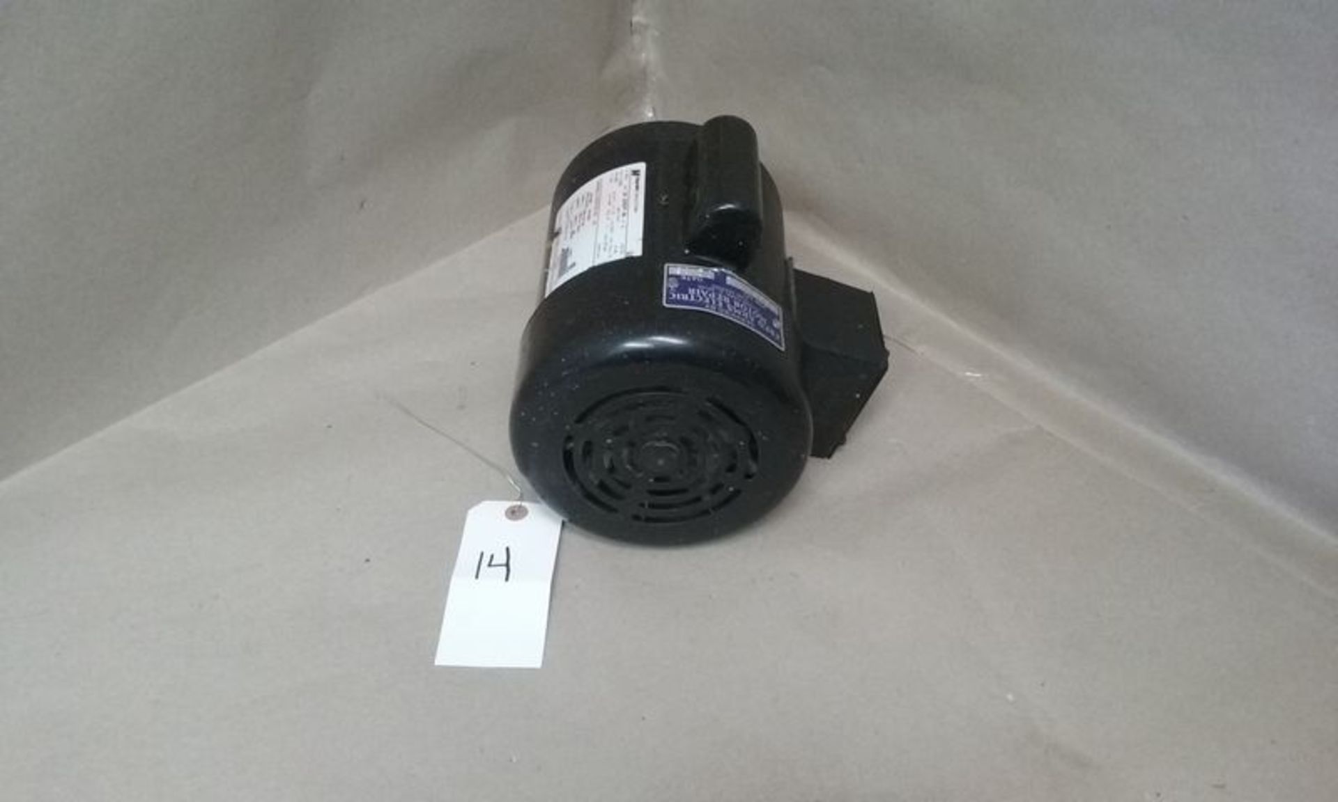 MAGNETEK 1/2 HP ELECTRIC MOTOR - Image 3 of 4