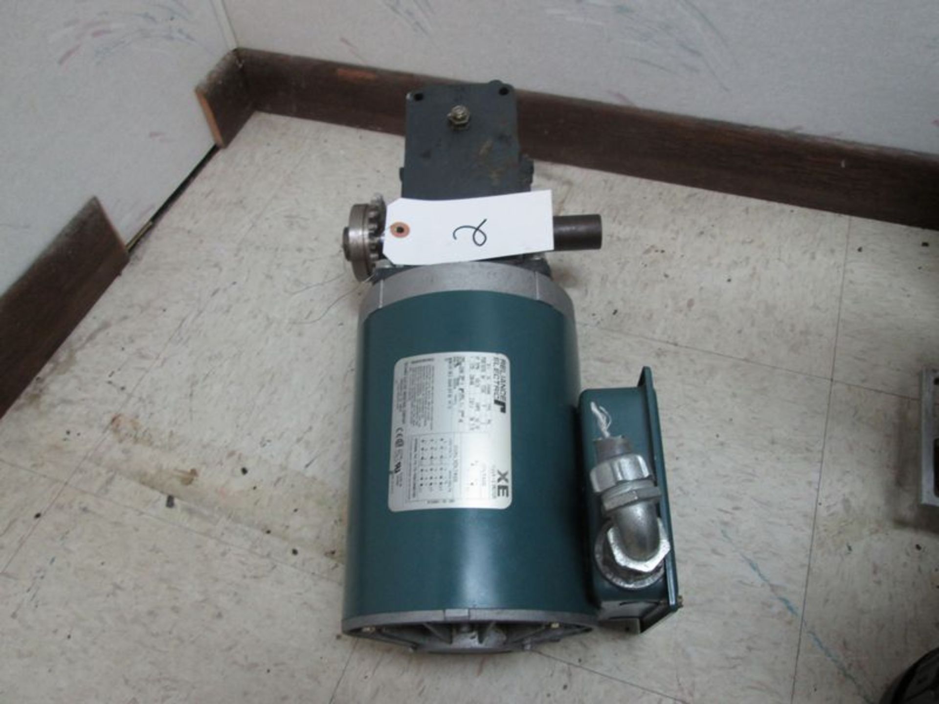 RELIANCE ELECTRIC ELT 1HP, SIDE MOUNT CHAIN DRIVE MOTOR - Image 4 of 4