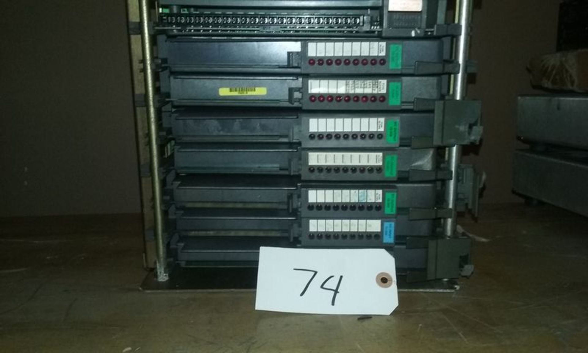 ALLEN BRADLEY 1771-A4B, 16-SLOT CHASSIS W/ CARDS - Image 3 of 5