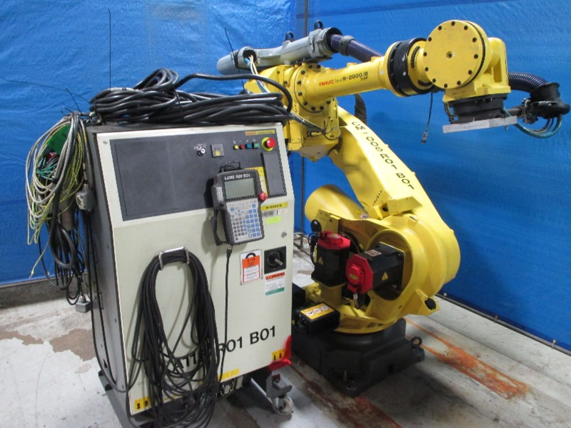 FANUC ROBOT R-2000iB/210F R-30iA CONTROL WITH CABLES AND TEACH PENDANT, SN 93661, YEAR 2008