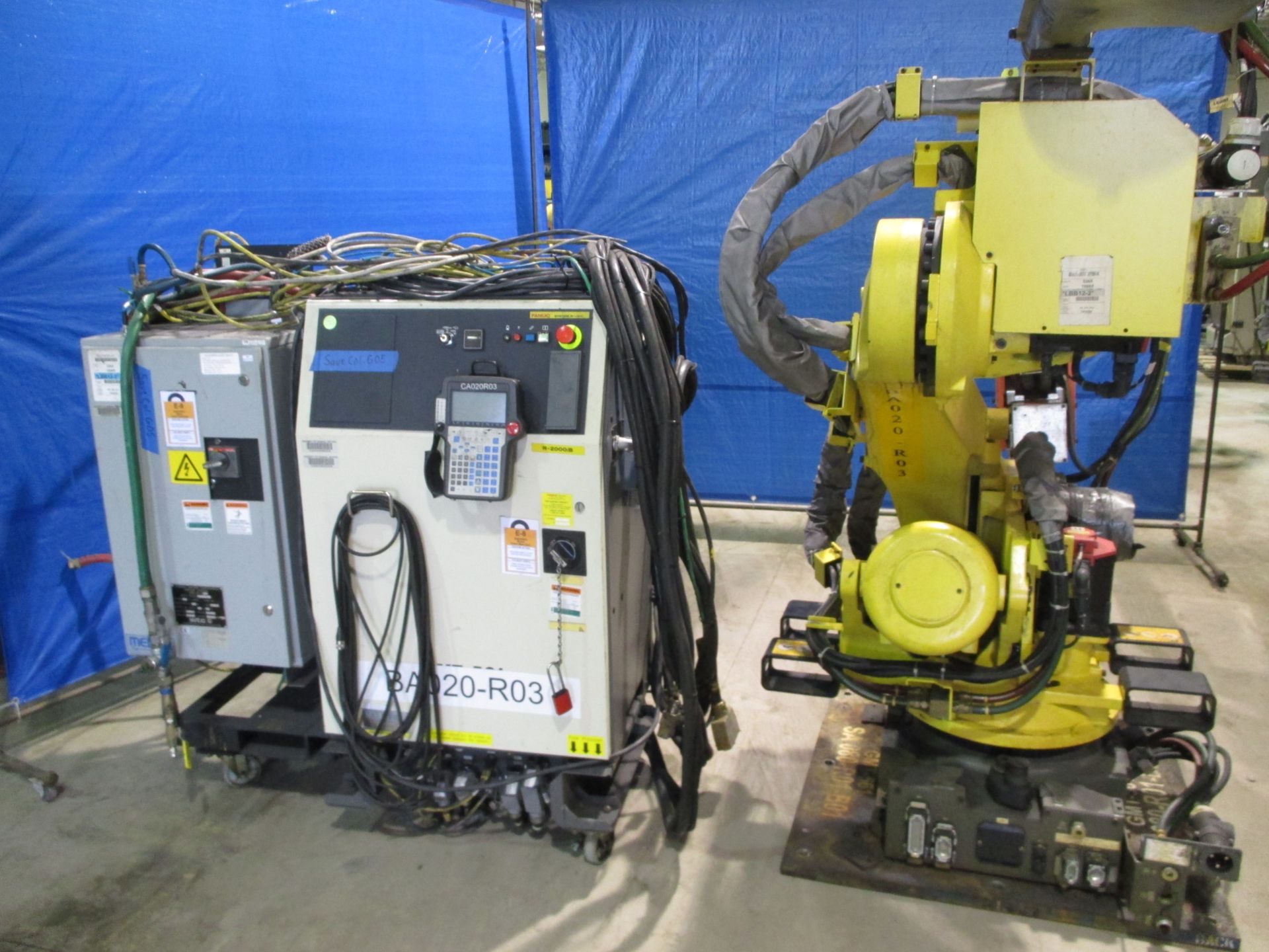 FANUC R-2000iB/210F WITH R-J3iC CONTROL SN 82092, INCLUDES THE TEACH PENDANT, CABLES - Image 2 of 8